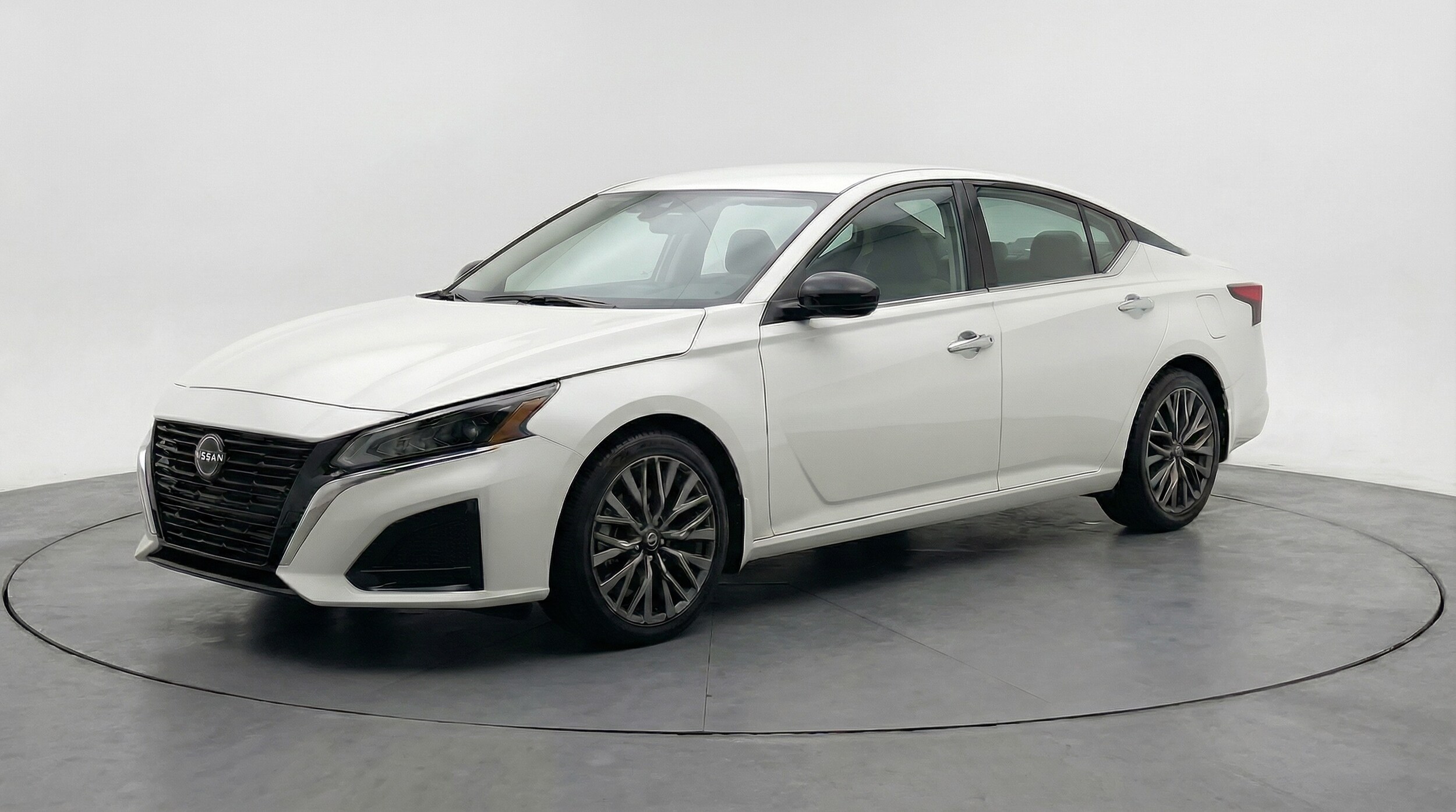 Thumbnail: 2025 Nissan Altima - 3