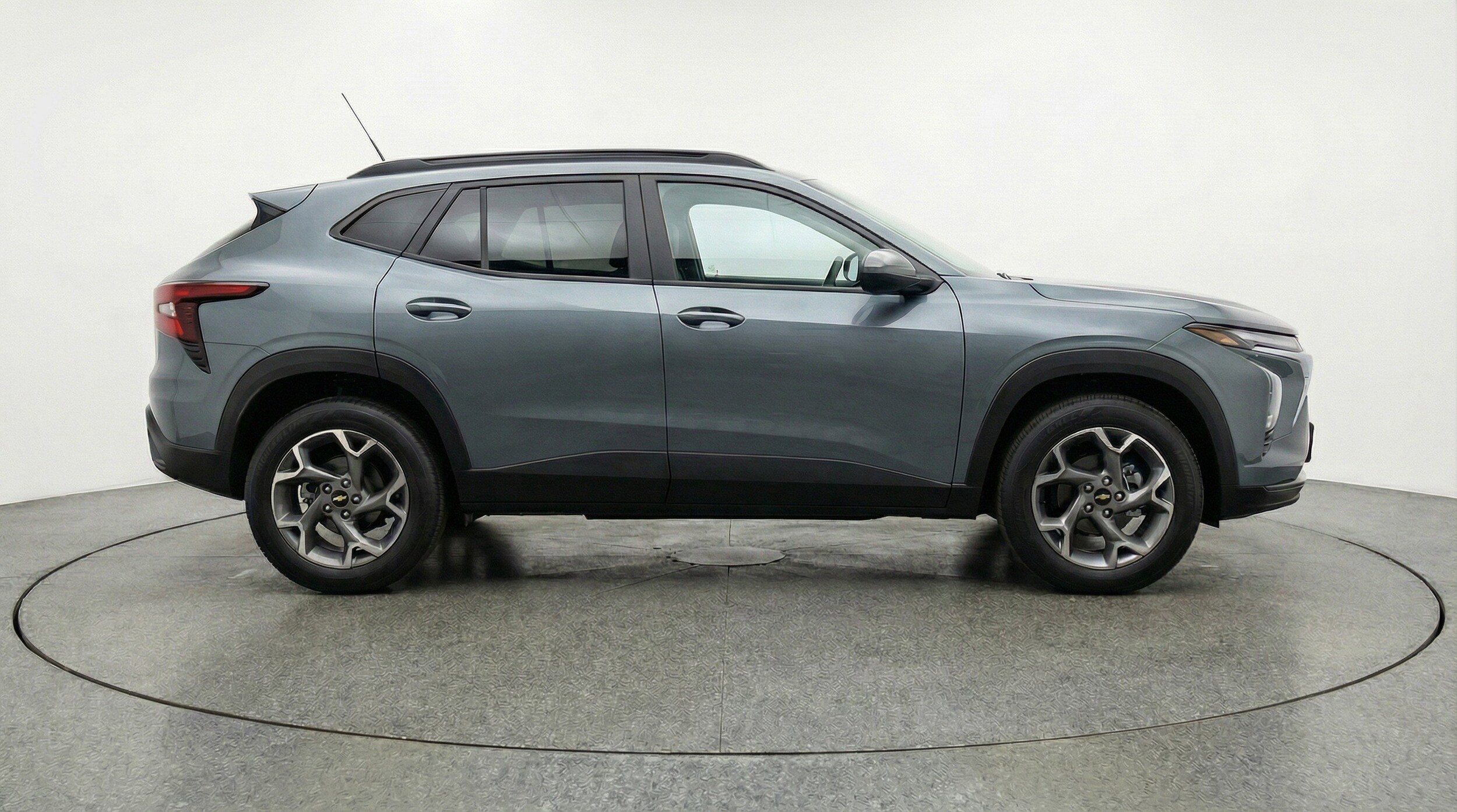 Thumbnail: 2025 Chevrolet Trax - 11