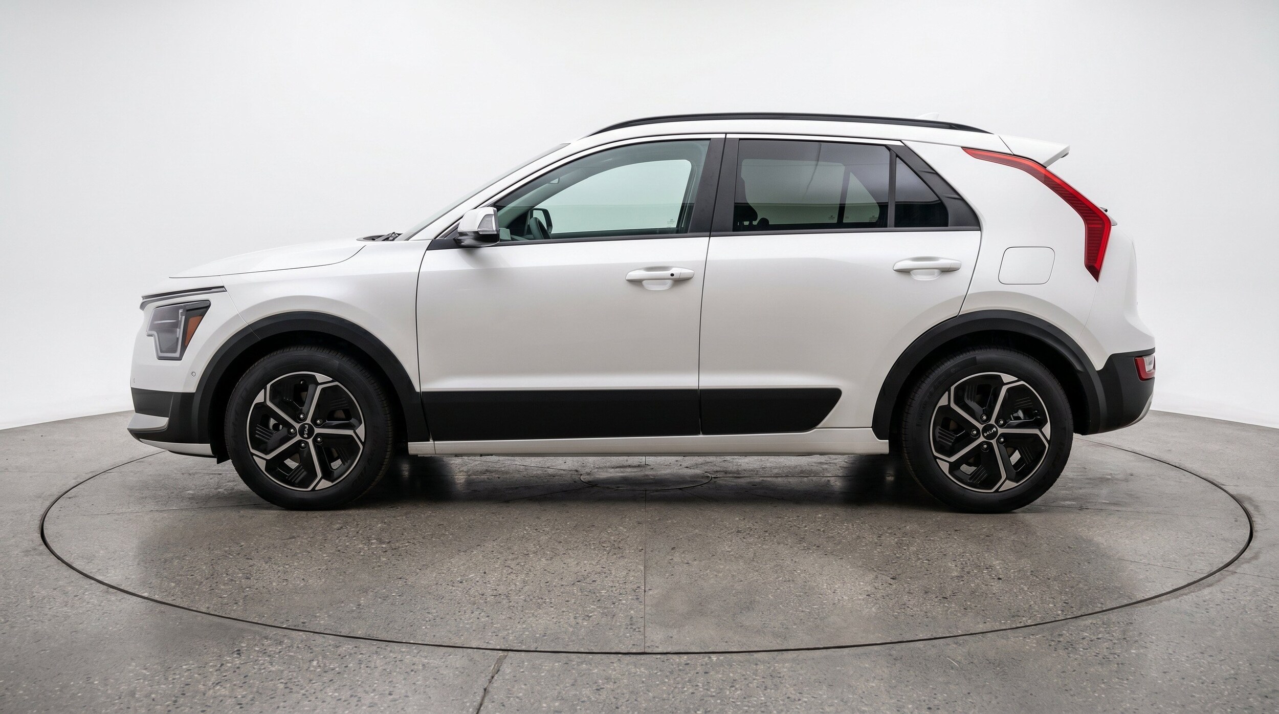 Thumbnail: 2026 Kia Niro - 5