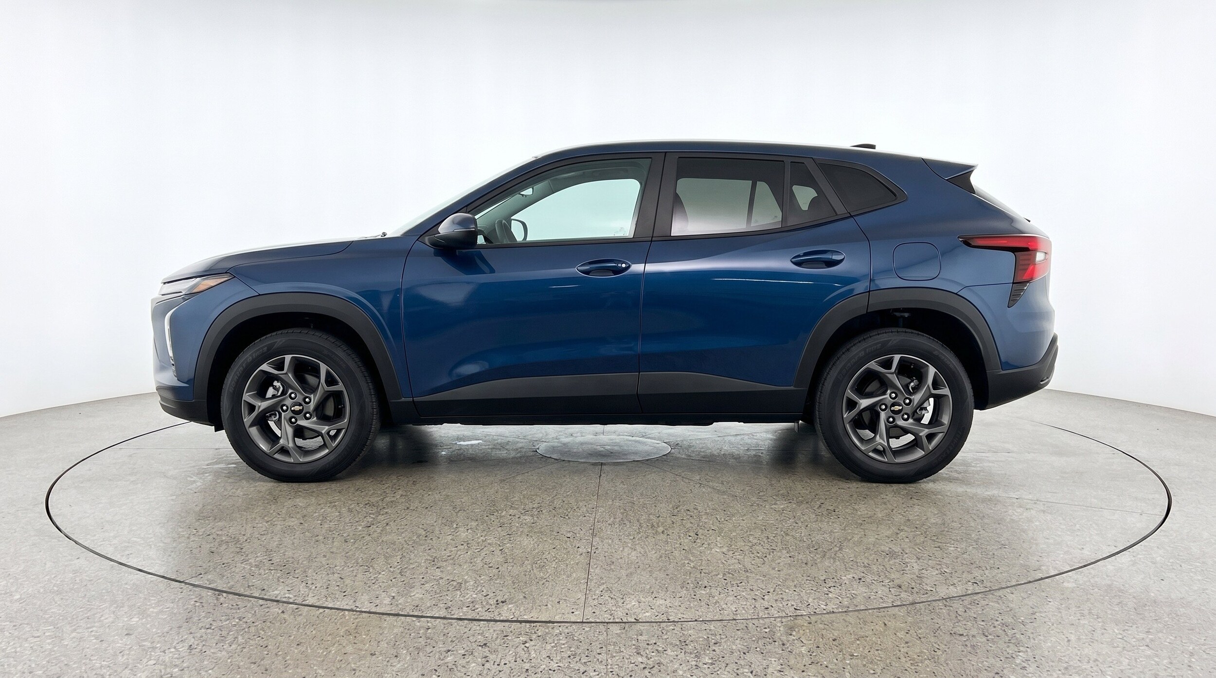 Thumbnail: 2025 Chevrolet Trax - 5