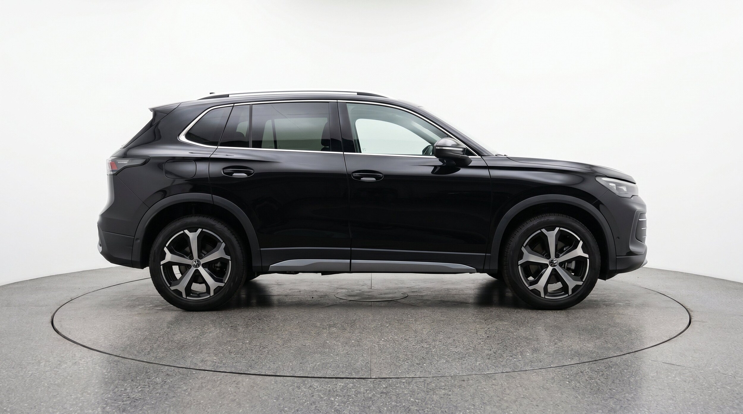 Thumbnail: 2026 Volkswagen Tiguan - 11