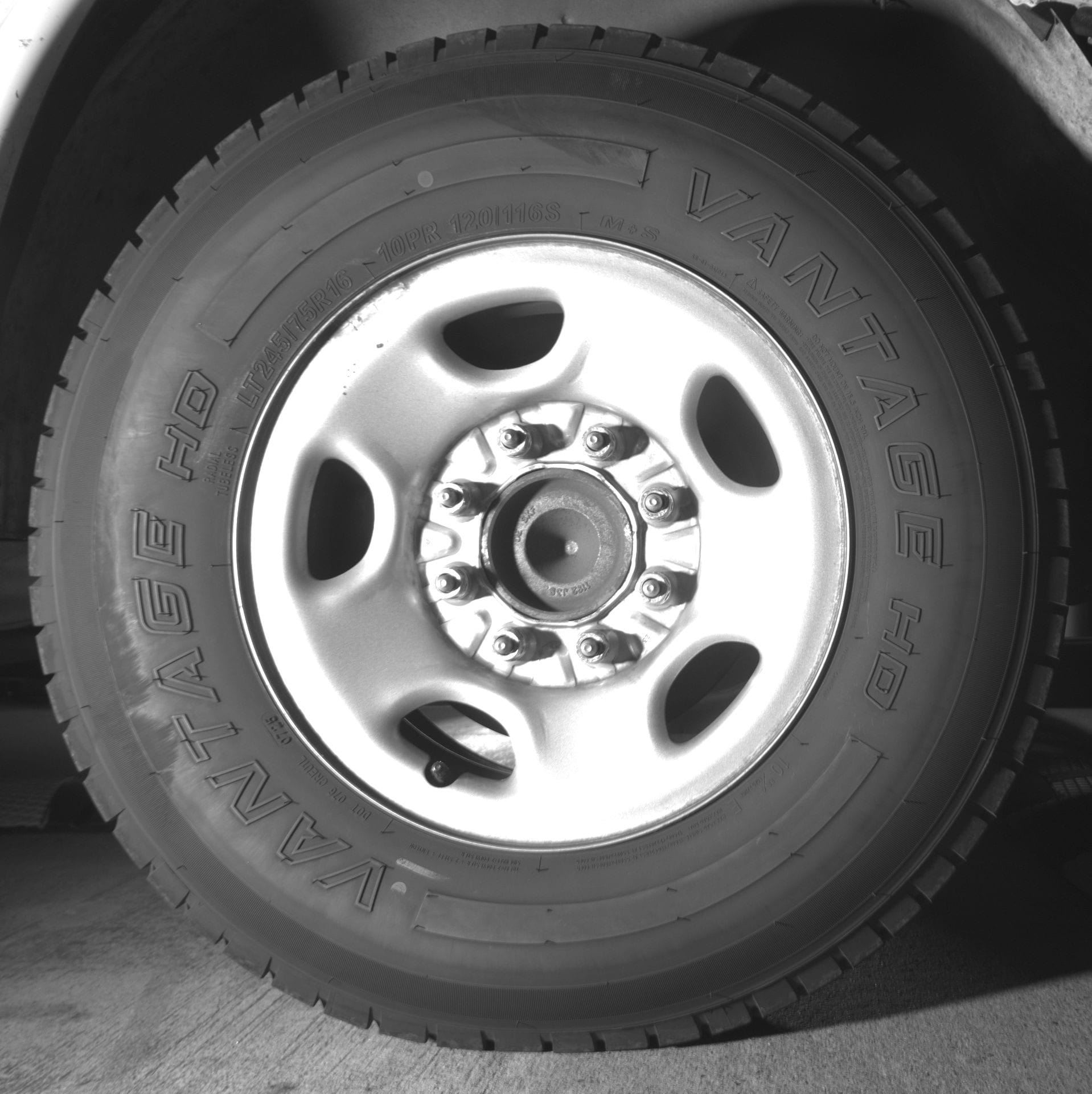 Thumbnail: 2023 Chevrolet Express - 10