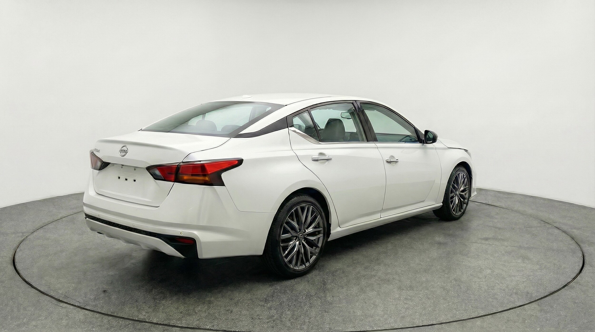 Thumbnail: 2025 Nissan Altima - 9