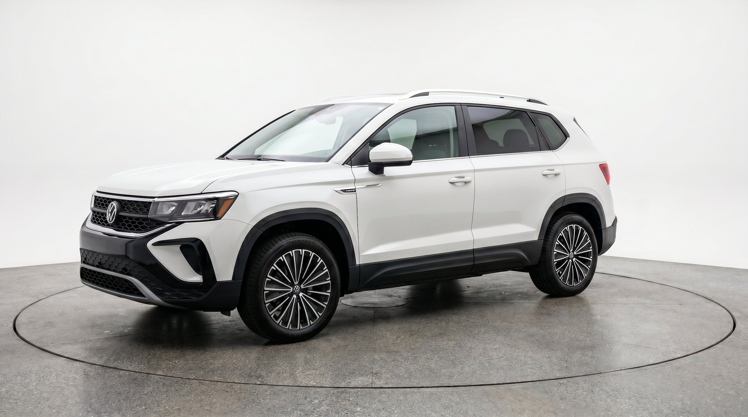 Thumbnail: 2026 Volkswagen Taos - 3