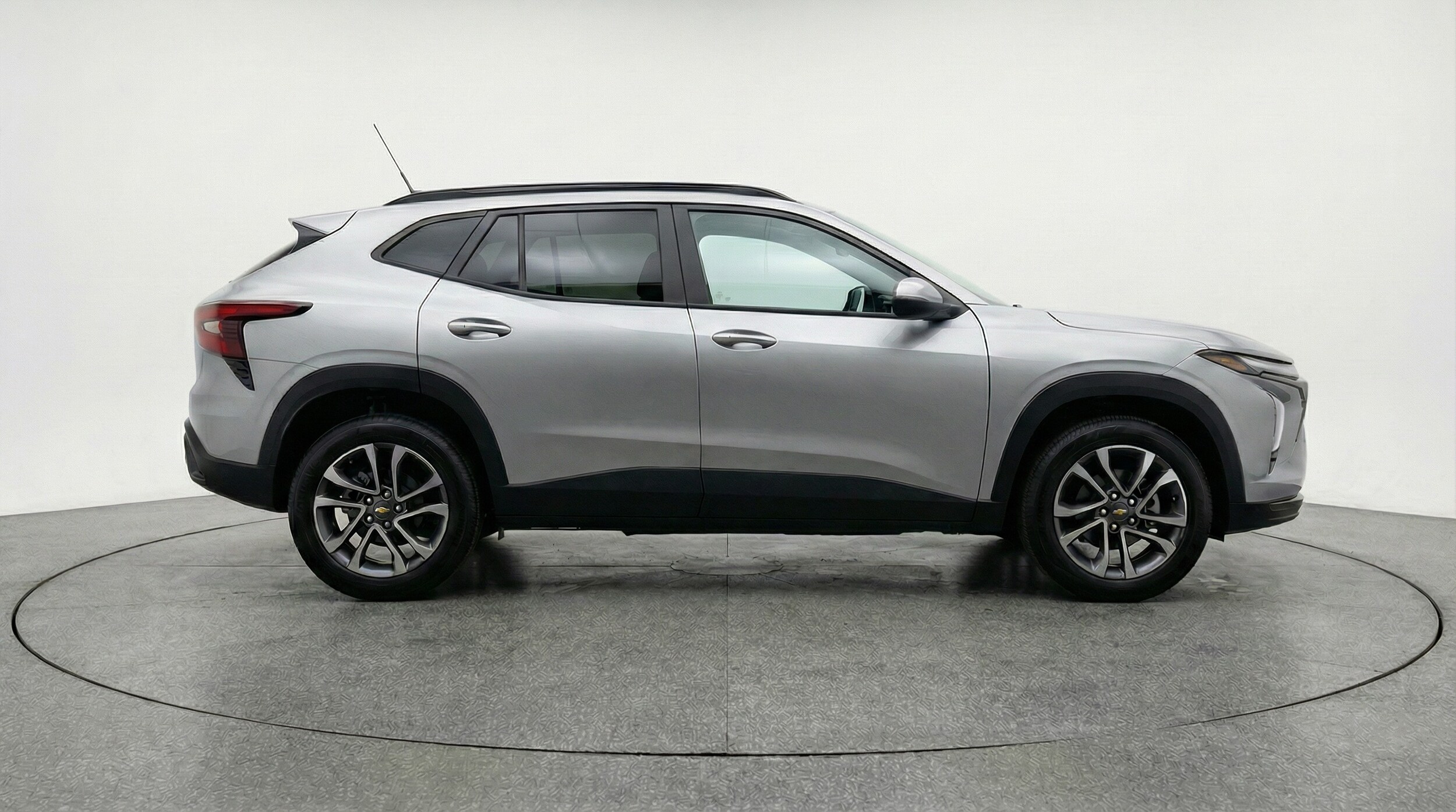 Thumbnail: 2025 Chevrolet Trax - 8