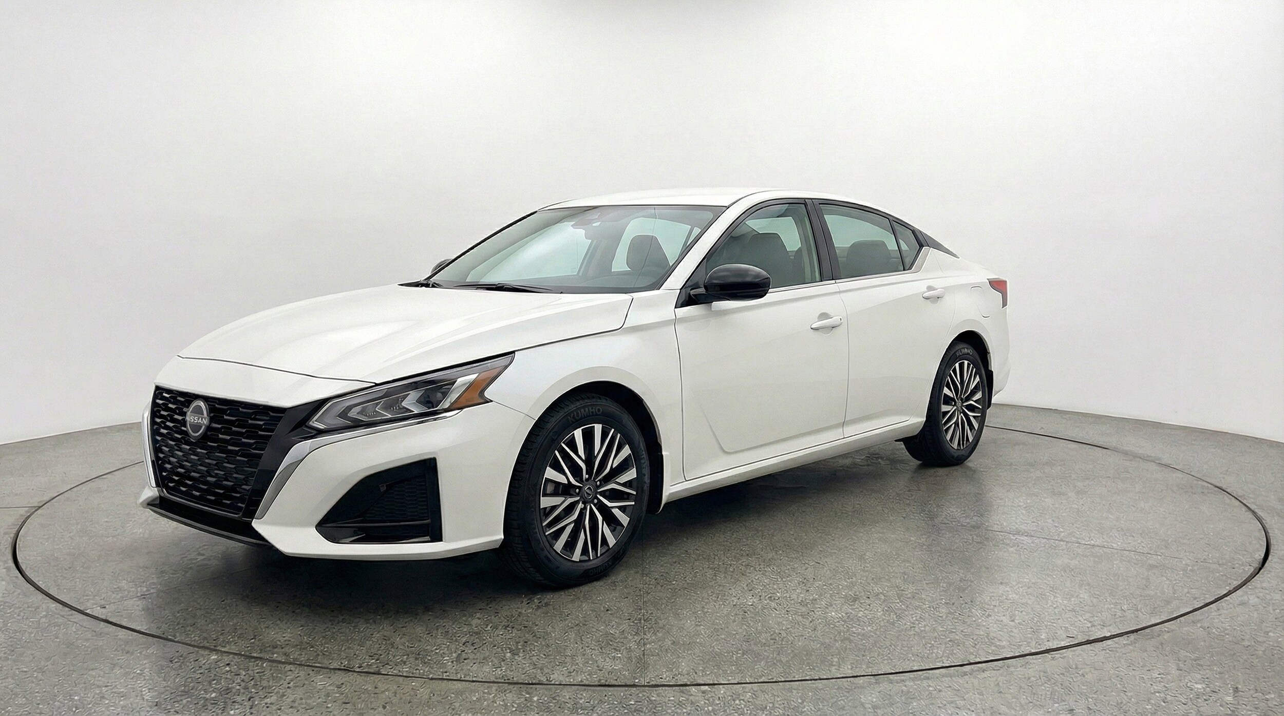 Thumbnail: 2025 Nissan Altima - 3