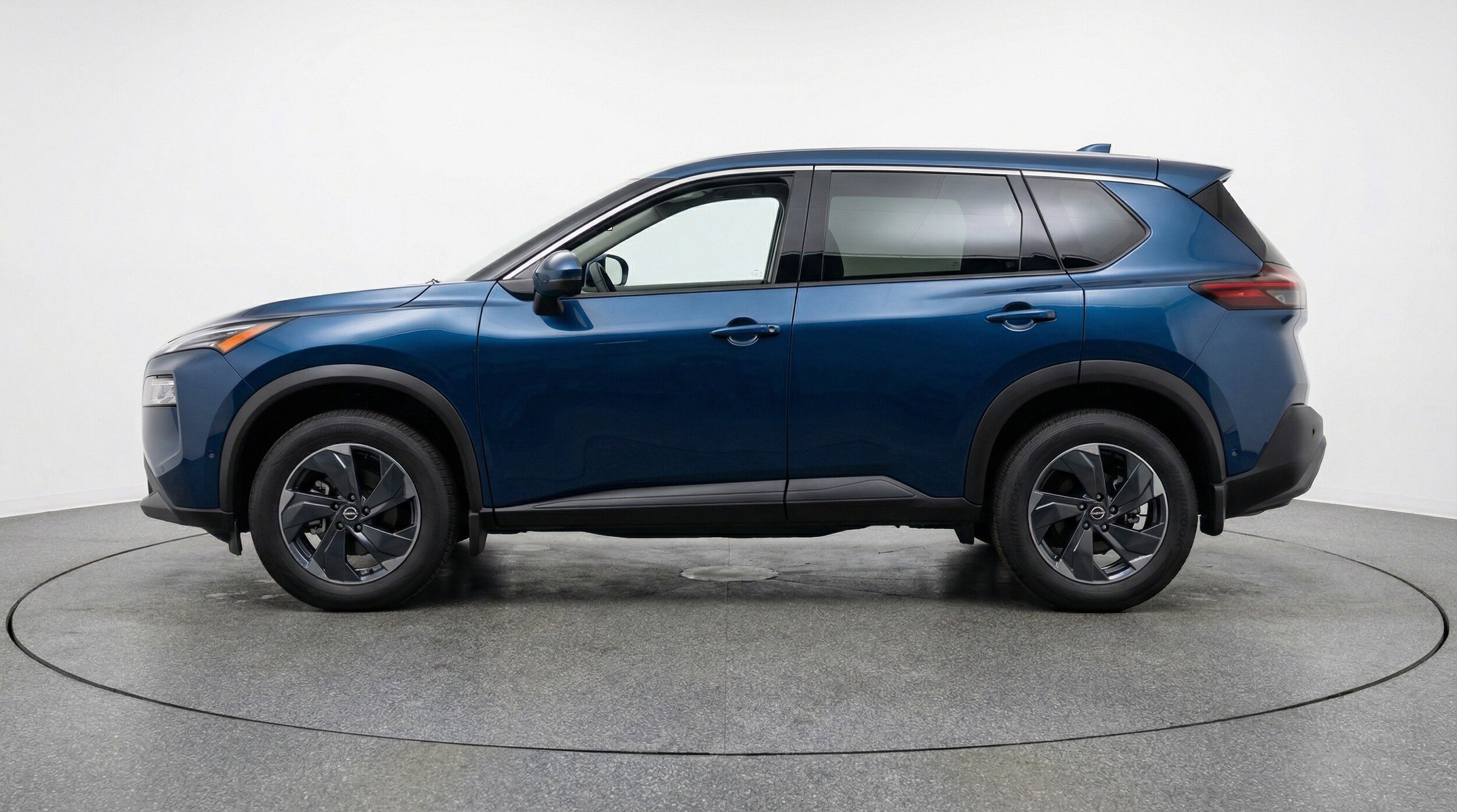 Thumbnail: 2025 Nissan Rogue - 5