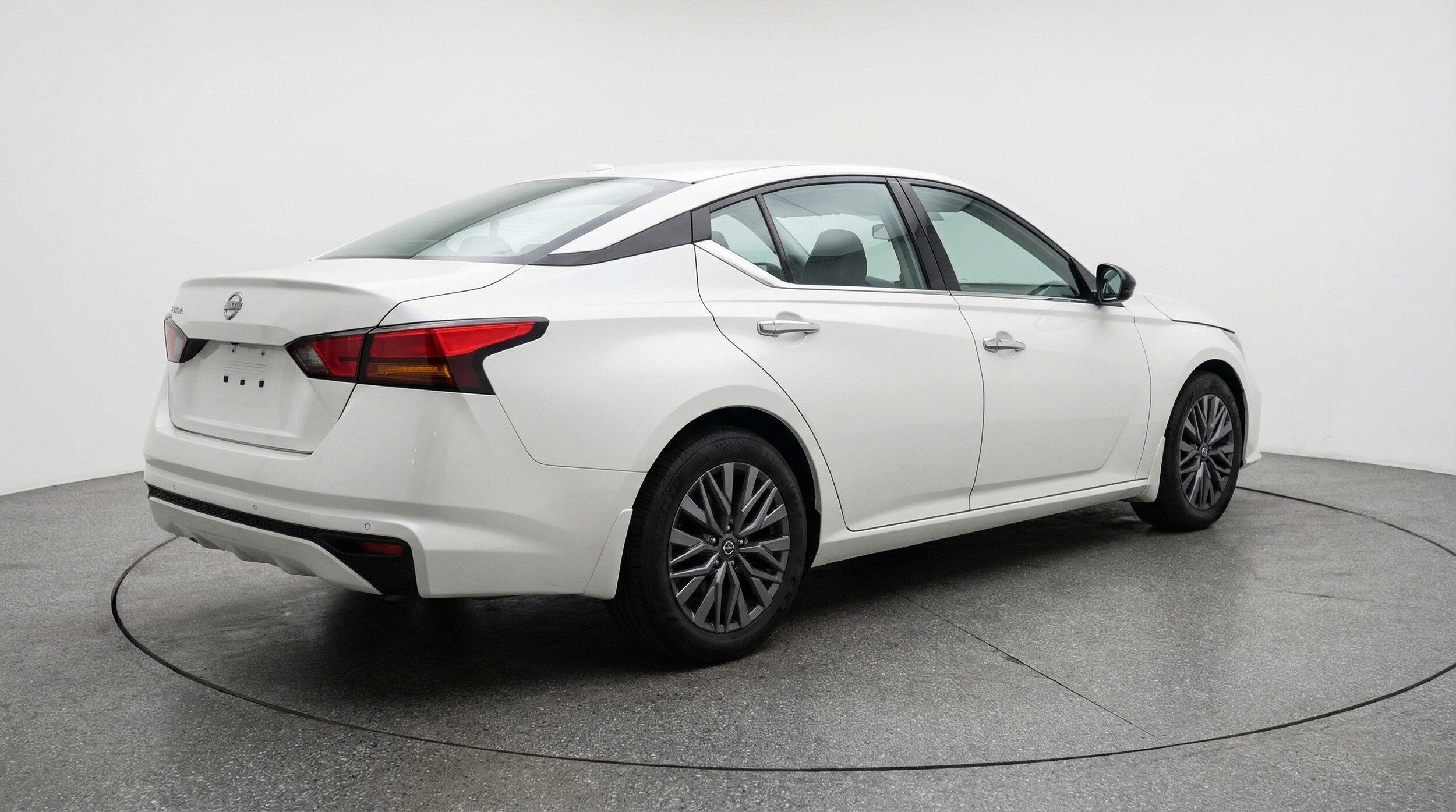 Thumbnail: 2025 Nissan Altima - 9