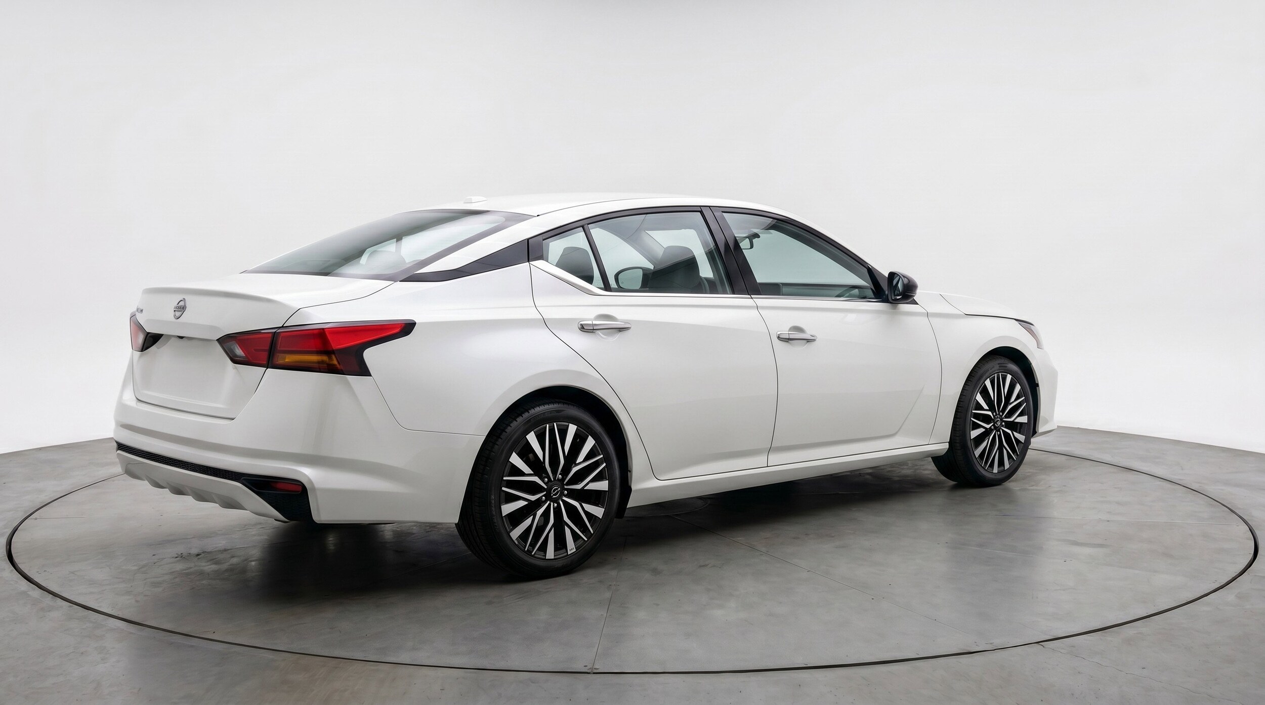 Thumbnail: 2025 Nissan Altima - 9