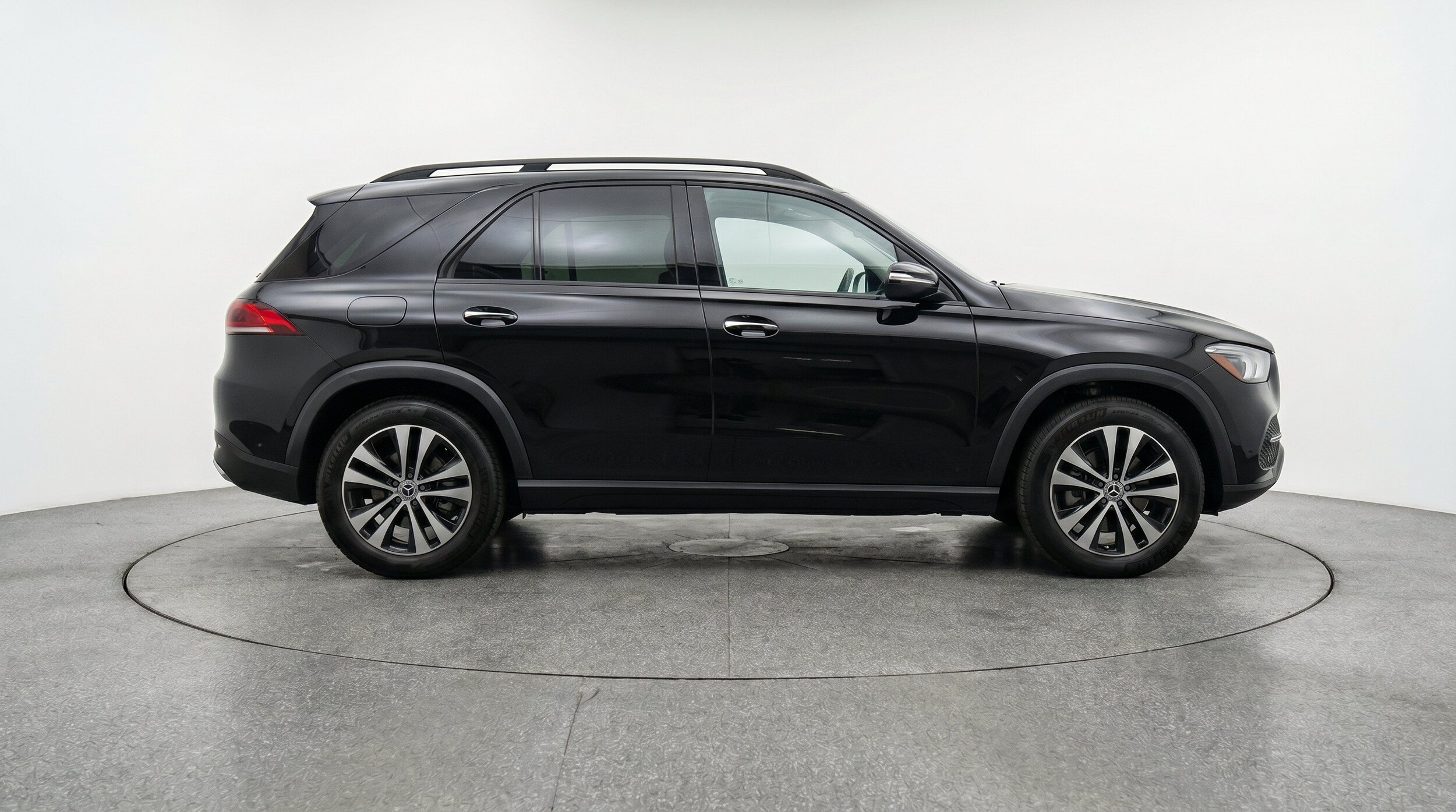 Thumbnail: 2026 Mercedes-Benz GLE - 10