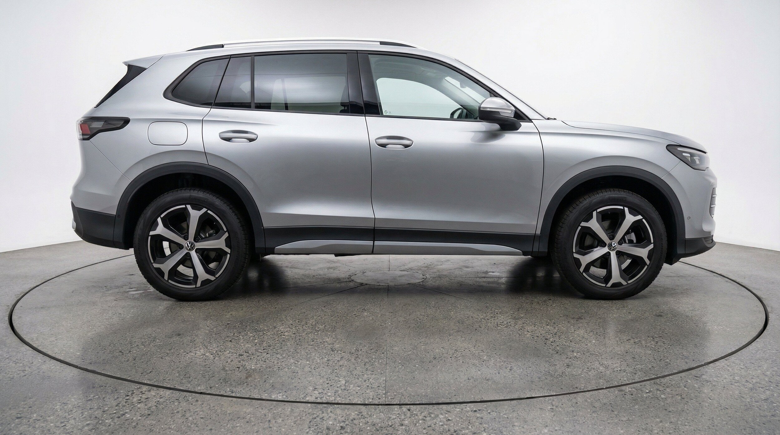 Thumbnail: 2026 Volkswagen Tiguan - 10