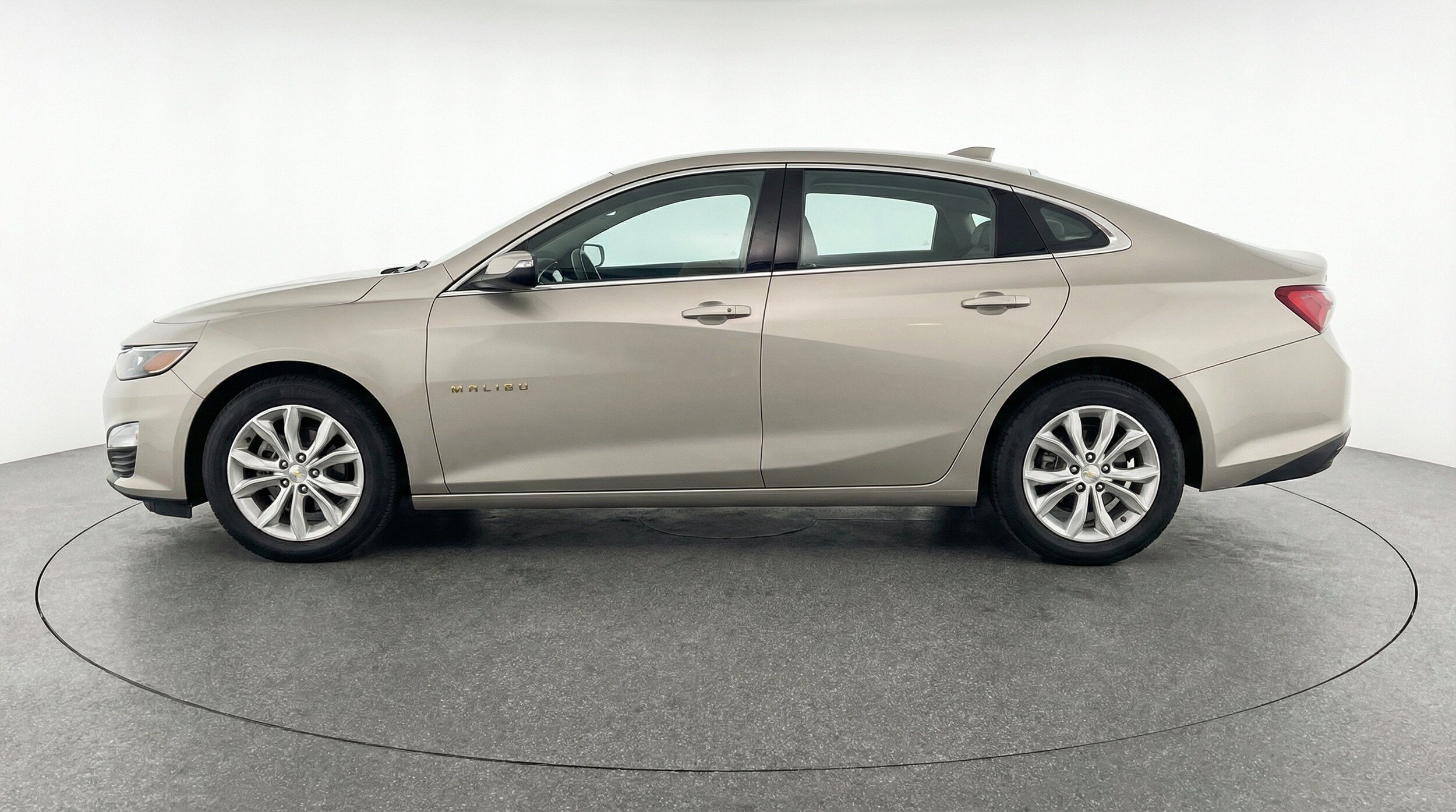 Thumbnail: 2023 Chevrolet Malibu - 5