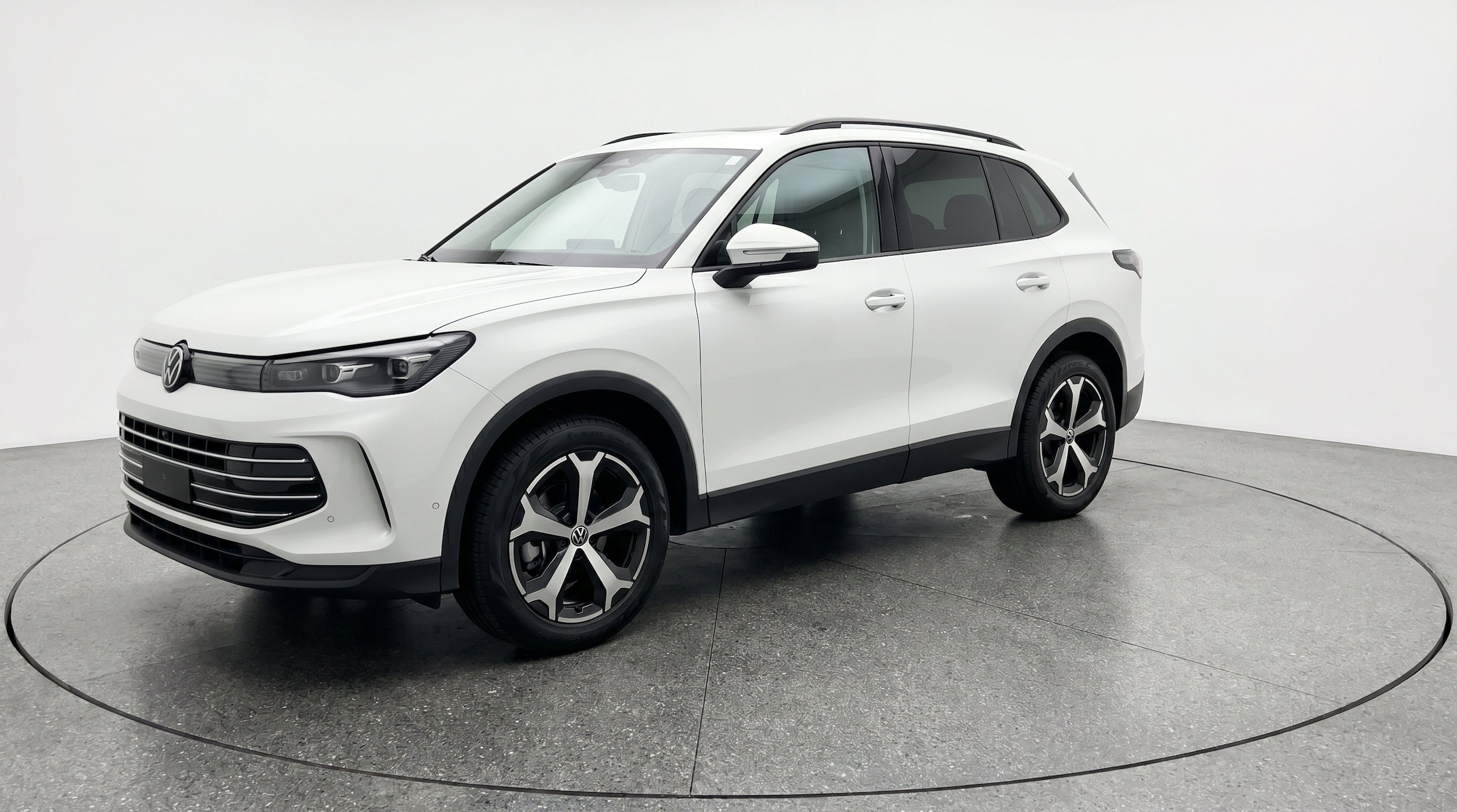 Thumbnail: 2026 Volkswagen Tiguan - 3