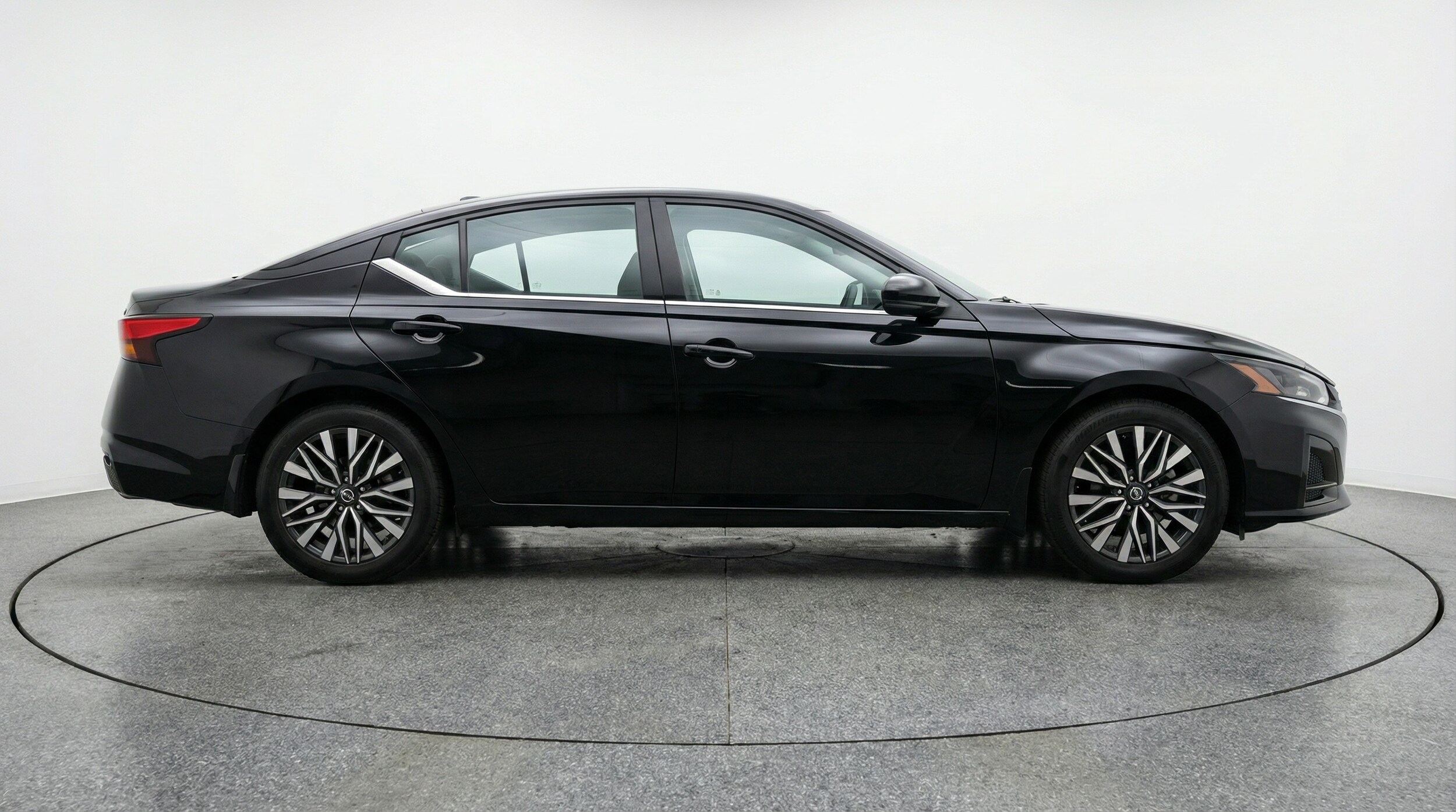 Thumbnail: 2025 Nissan Altima - 8