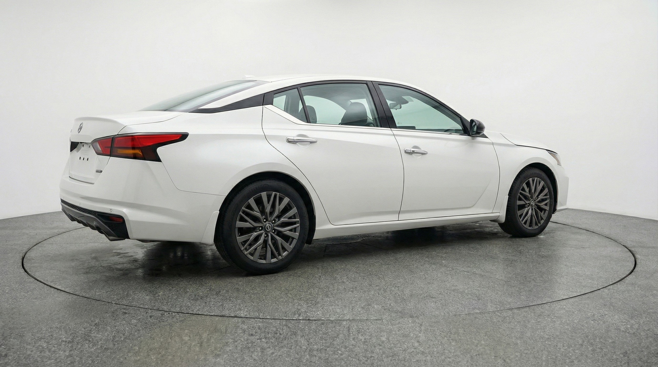 Thumbnail: 2025 Nissan Altima - 9