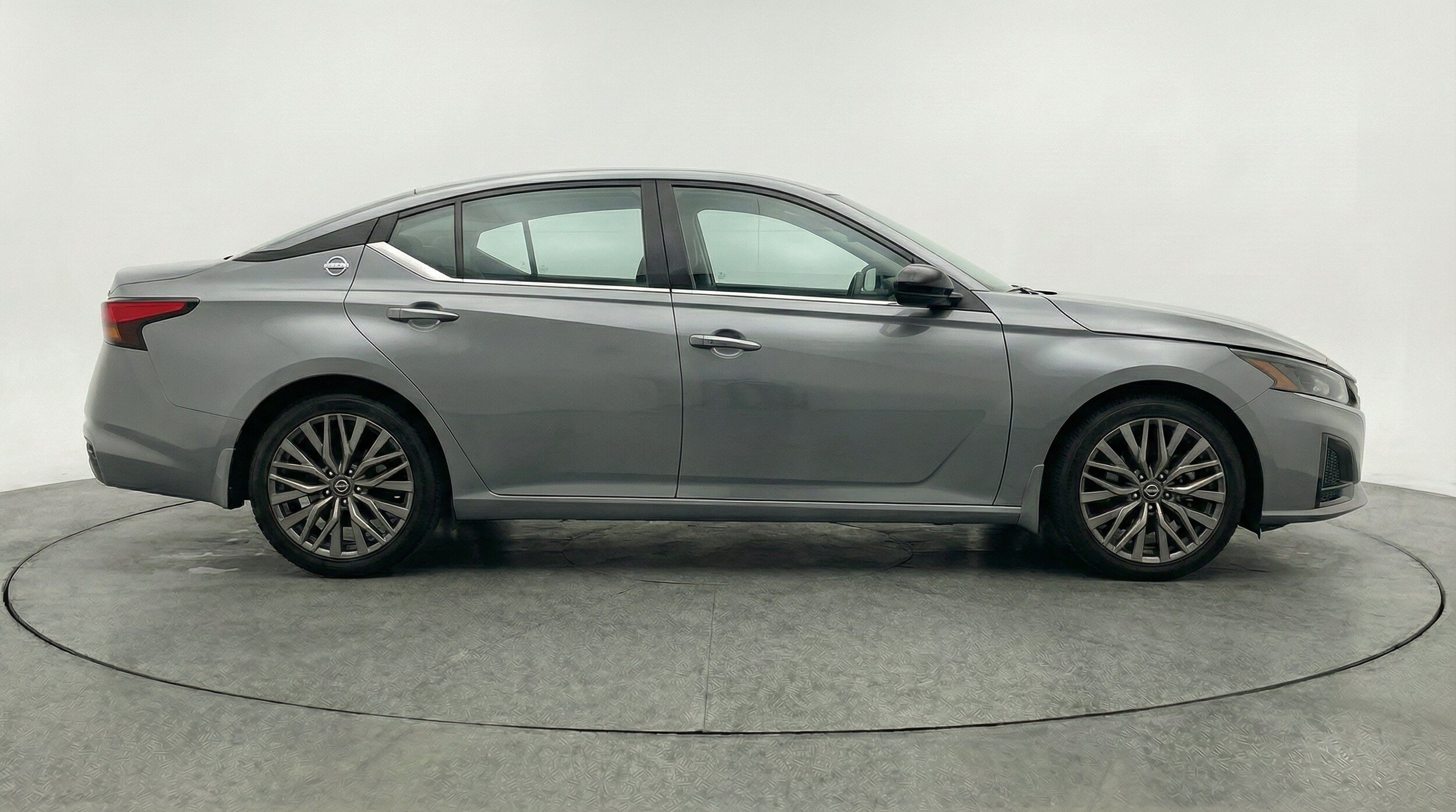 Thumbnail: 2025 Nissan Altima - 10
