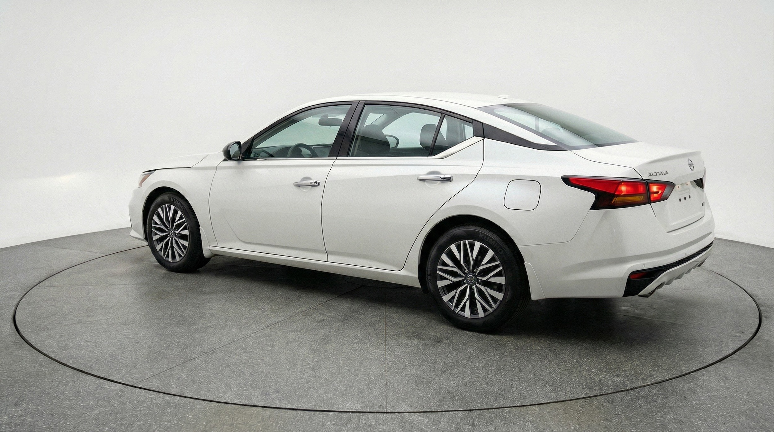 Thumbnail: 2025 Nissan Altima - 6