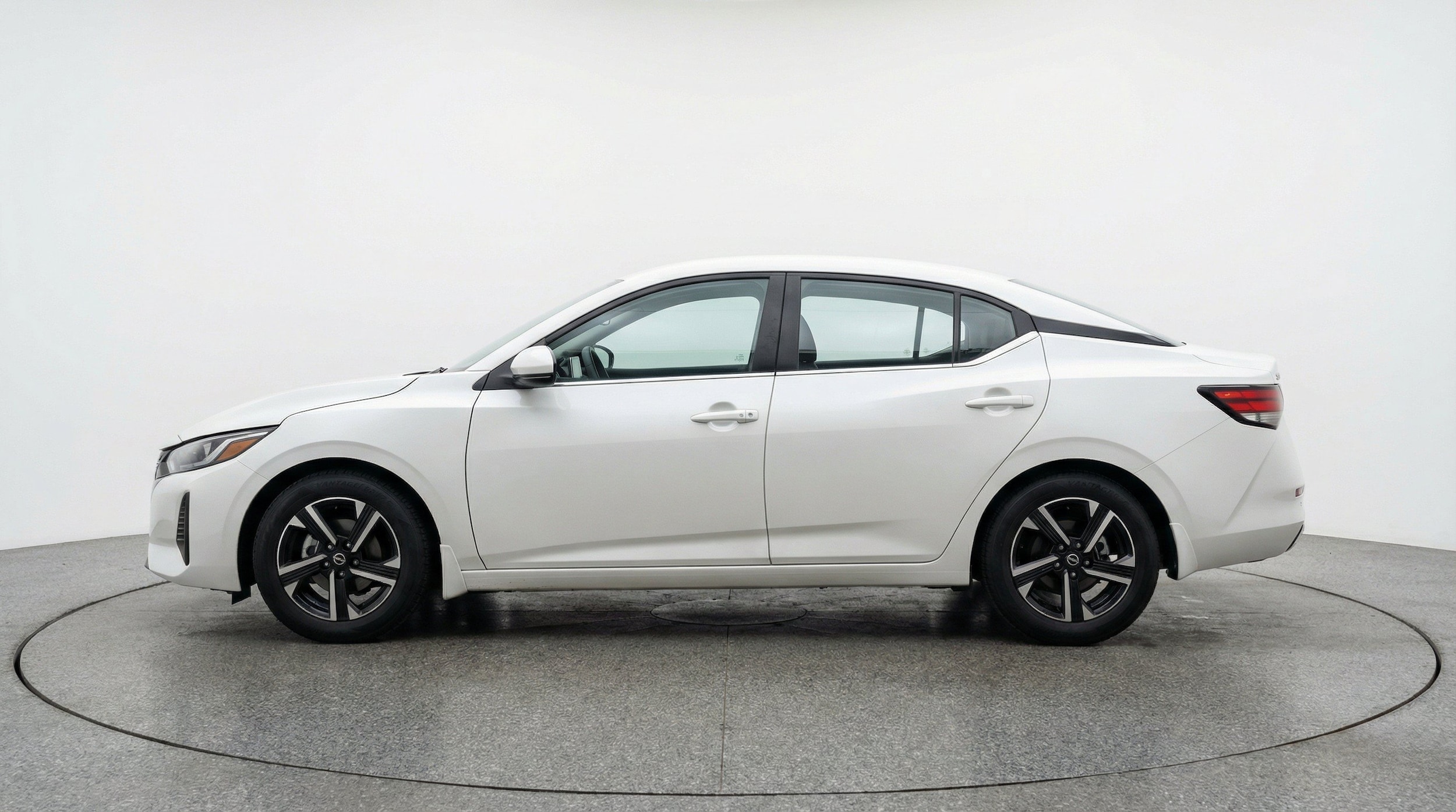 Thumbnail: 2025 Nissan Sentra - 5