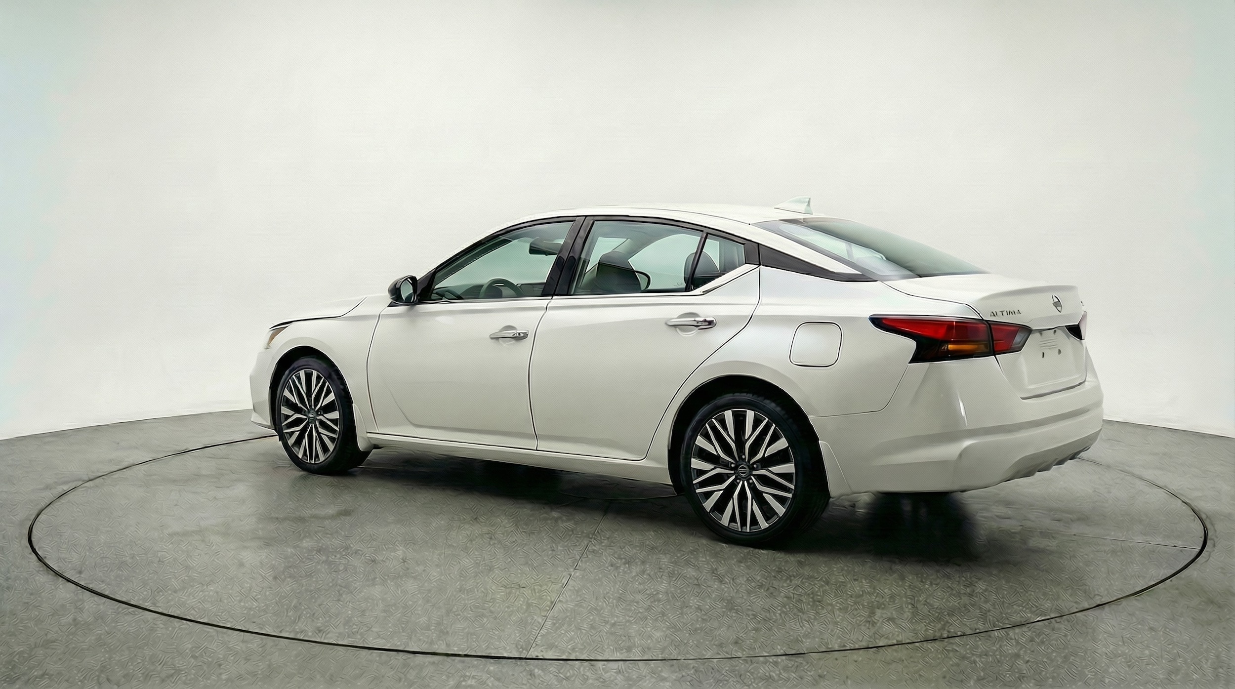 Thumbnail: 2025 Nissan Altima - 5