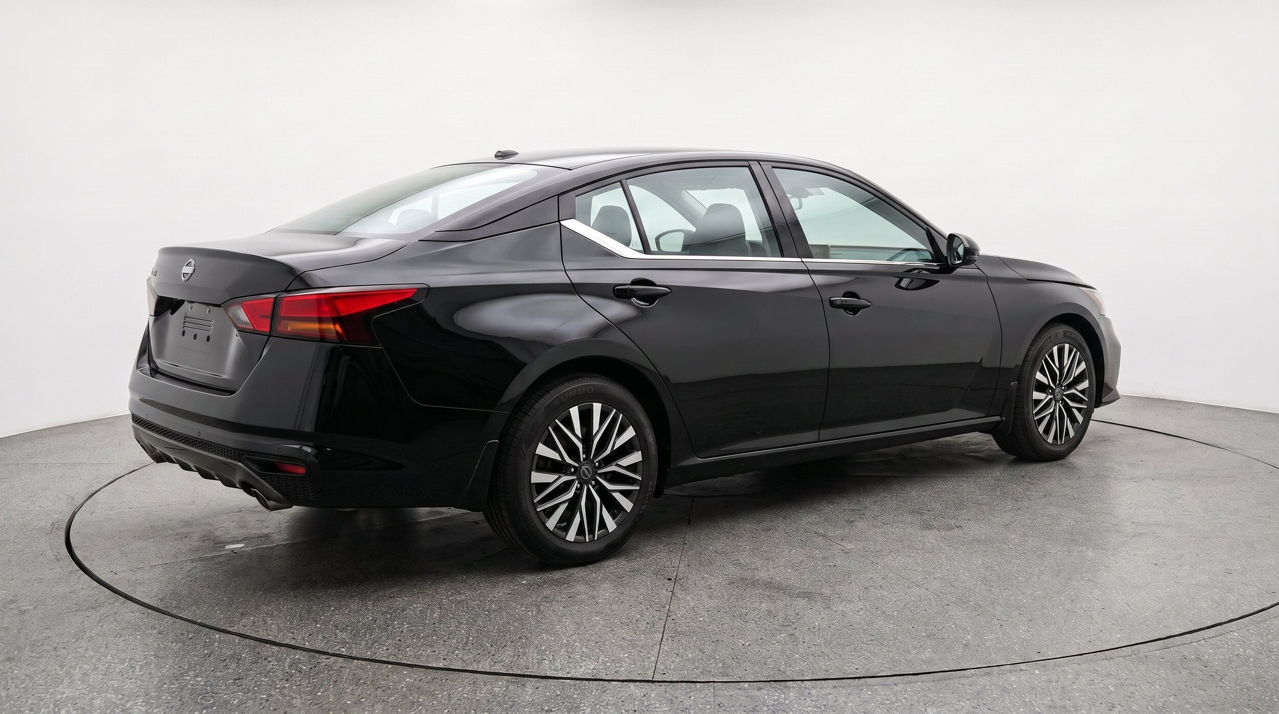 Thumbnail: 2025 Nissan Altima - 9