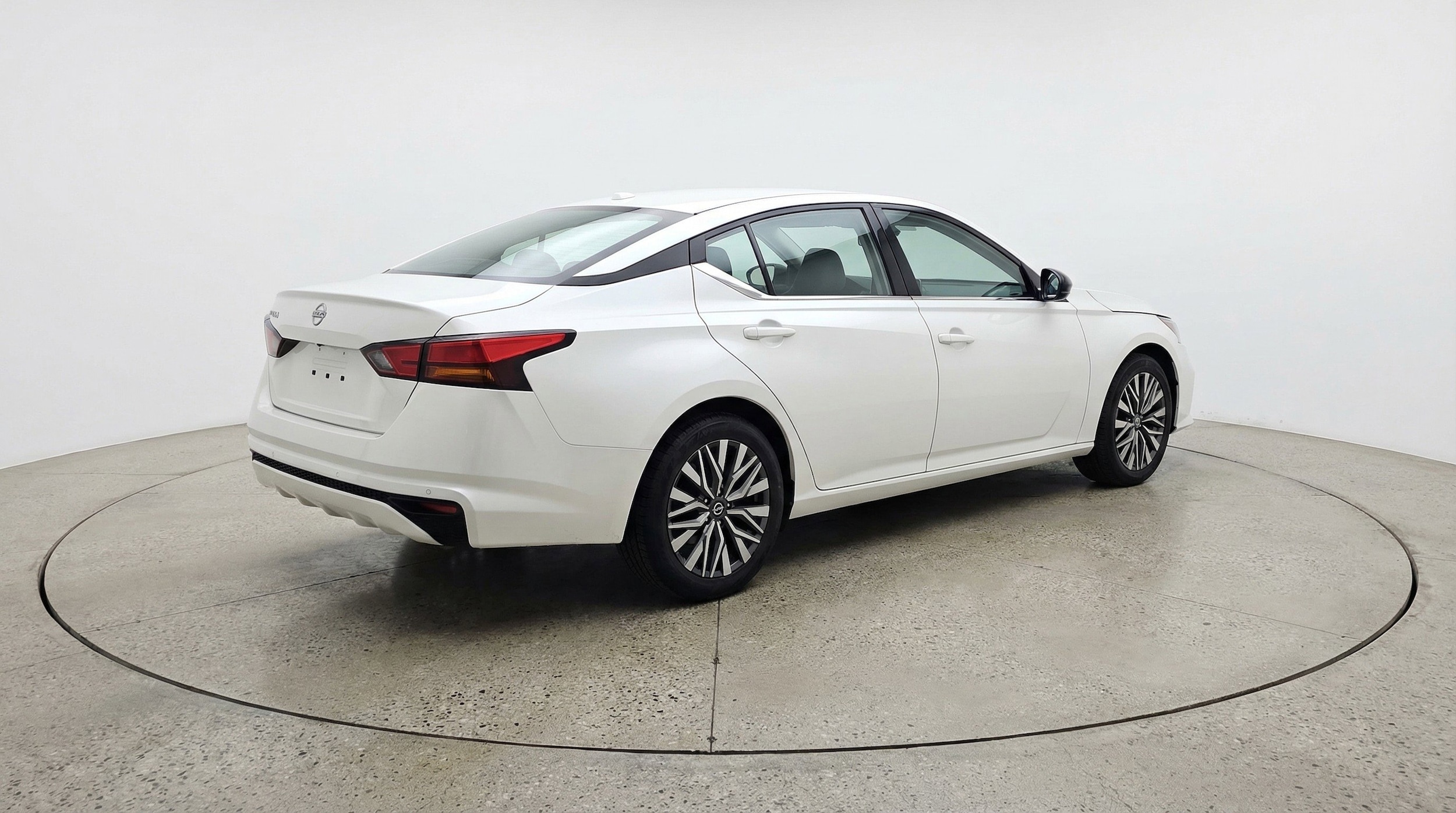 Thumbnail: 2025 Nissan Altima - 9