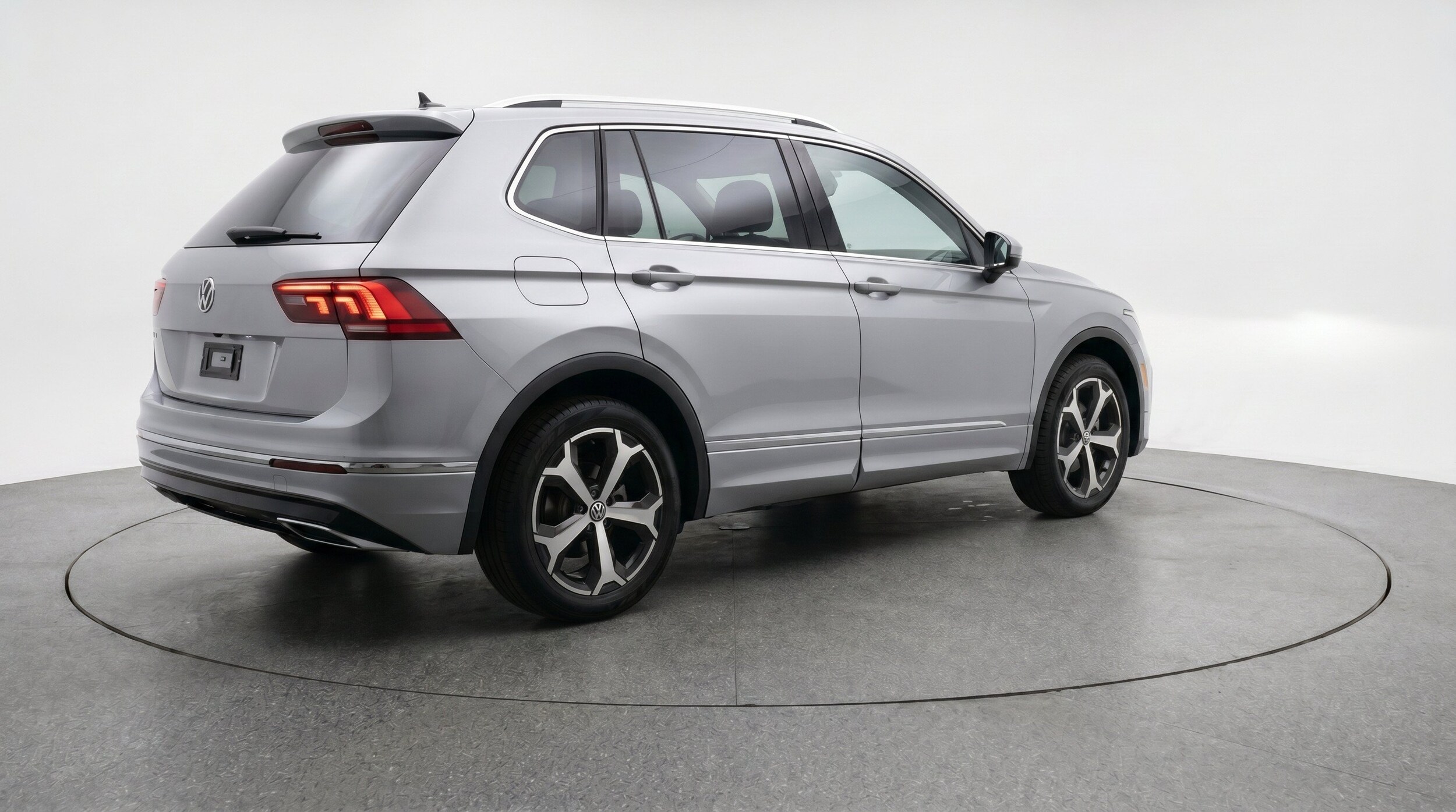 Thumbnail: 2026 Volkswagen Tiguan - 9