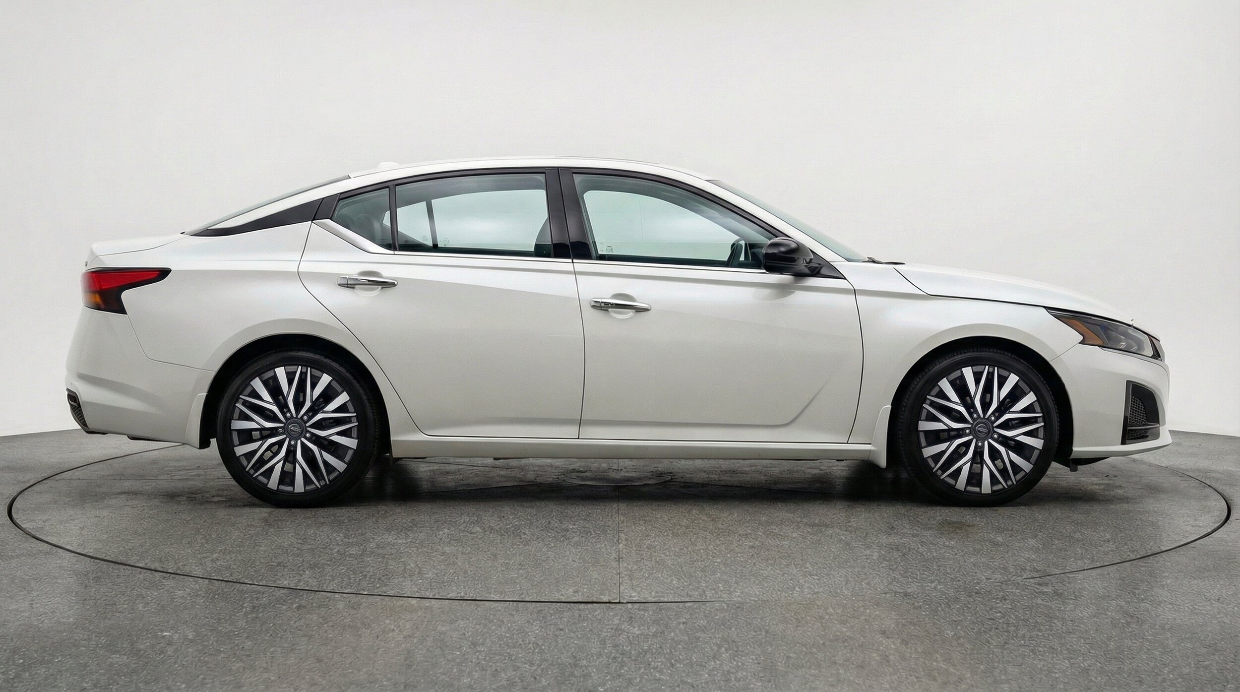 Thumbnail: 2025 Nissan Altima - 11