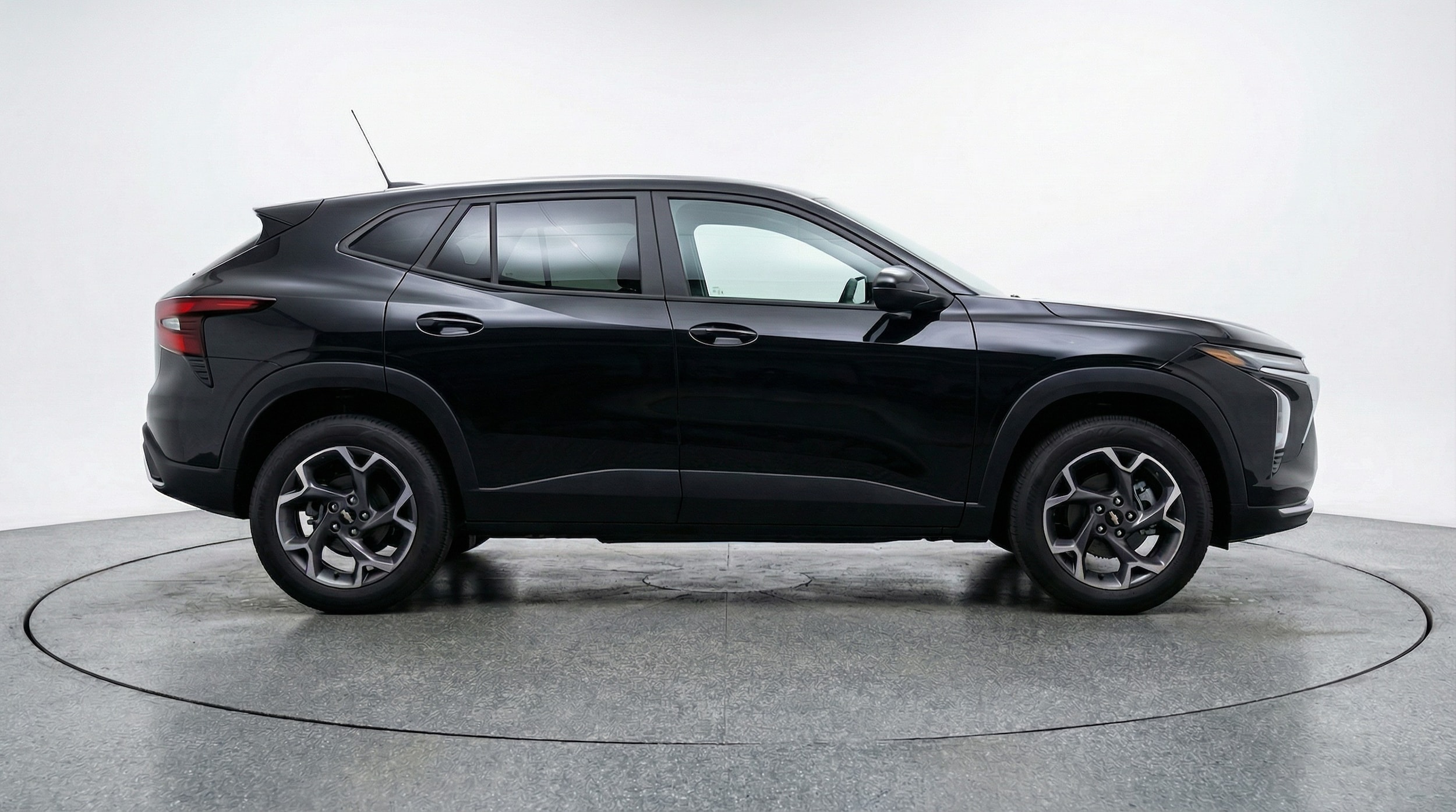 Thumbnail: 2025 Chevrolet Trax - 8