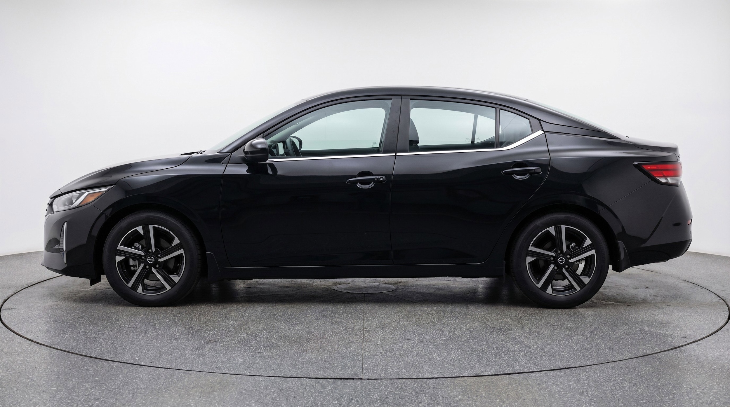 Thumbnail: 2025 Nissan Sentra - 5