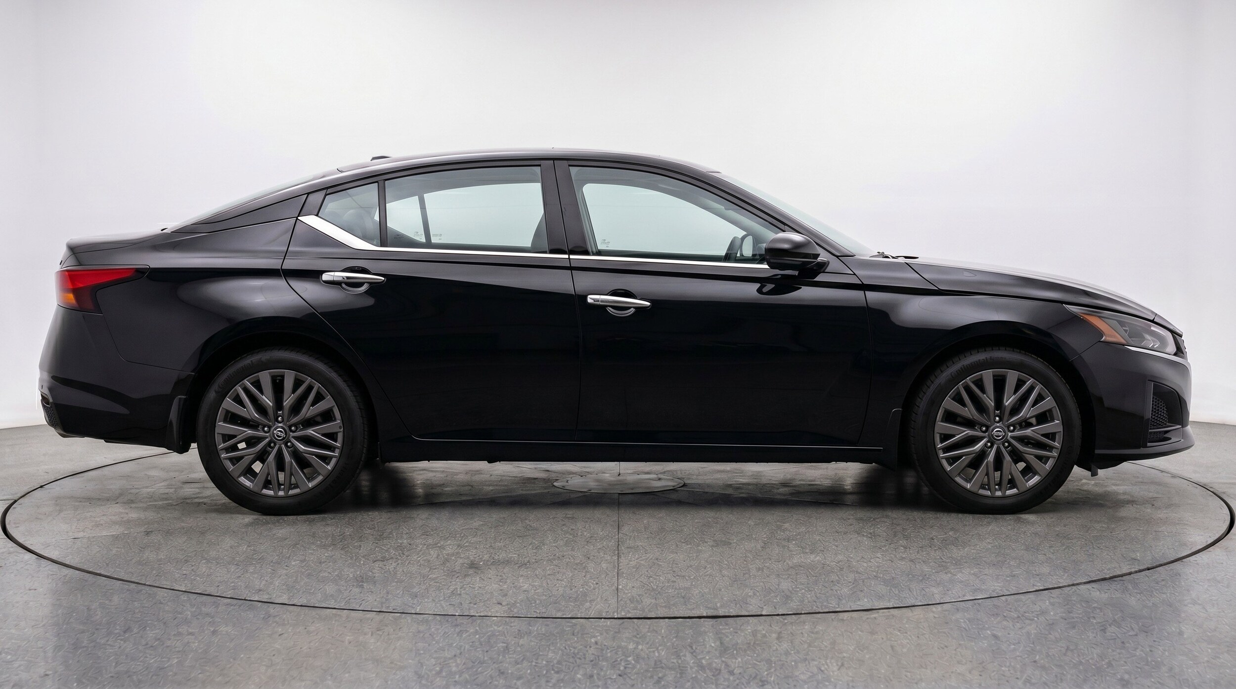 Thumbnail: 2025 Nissan Altima - 11