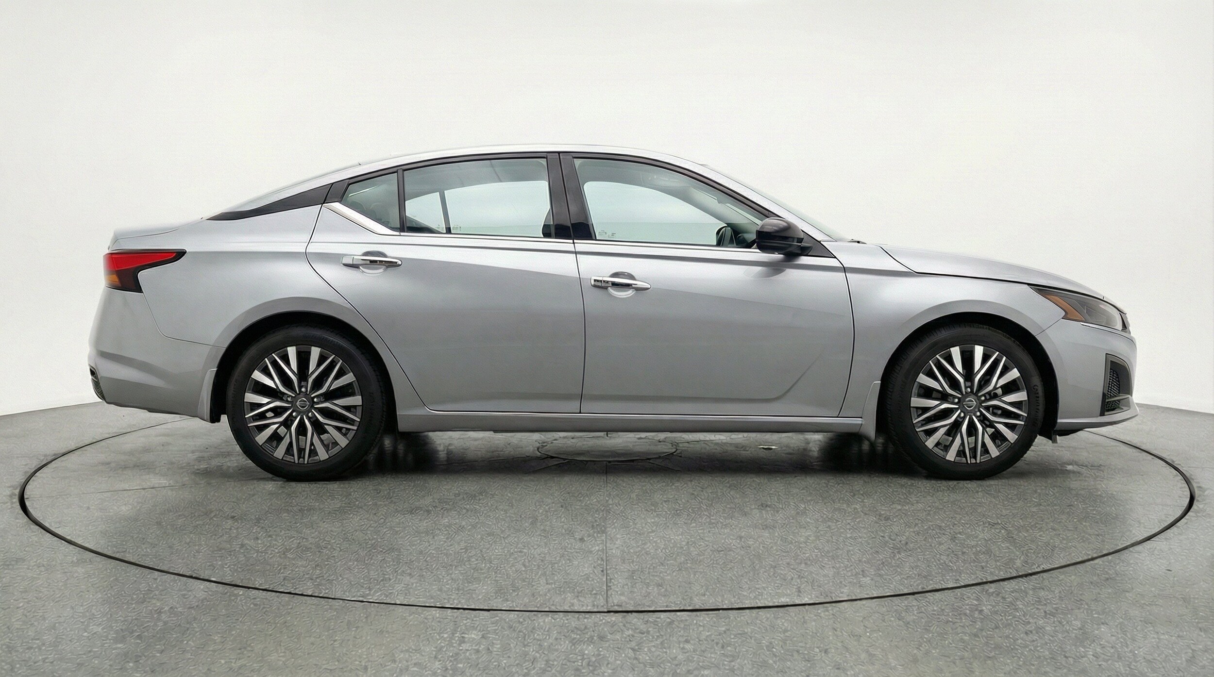 Thumbnail: 2025 Nissan Altima - 11