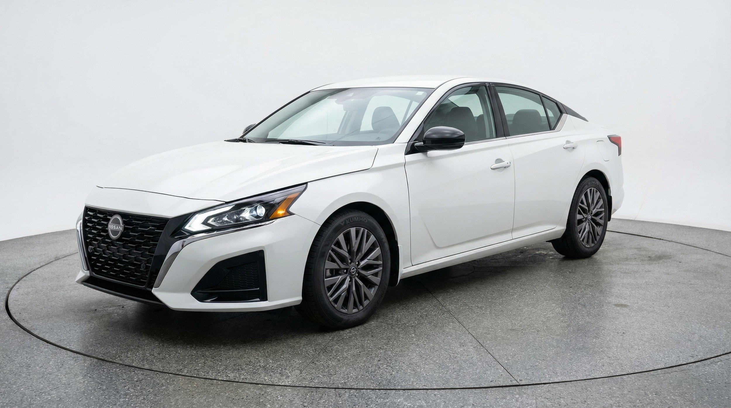 Thumbnail: 2025 Nissan Altima - 3