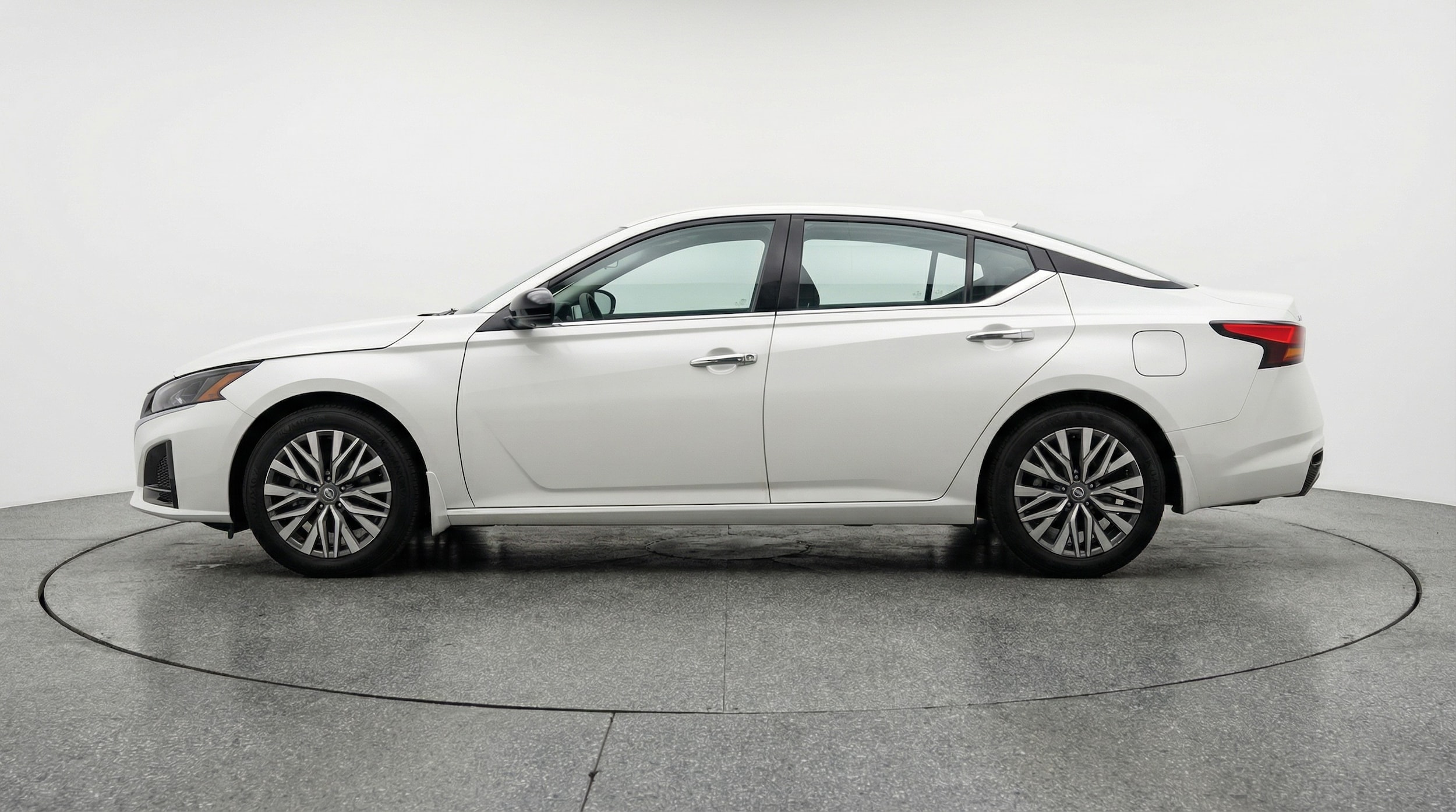 Thumbnail: 2025 Nissan Altima - 4