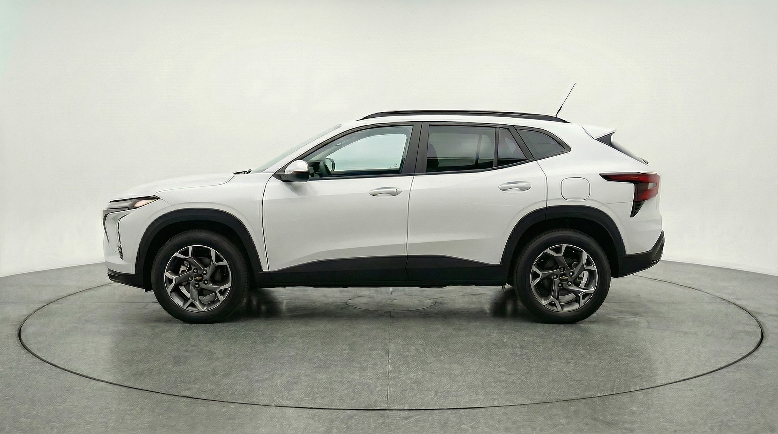 Thumbnail: 2025 Chevrolet Trax - 4