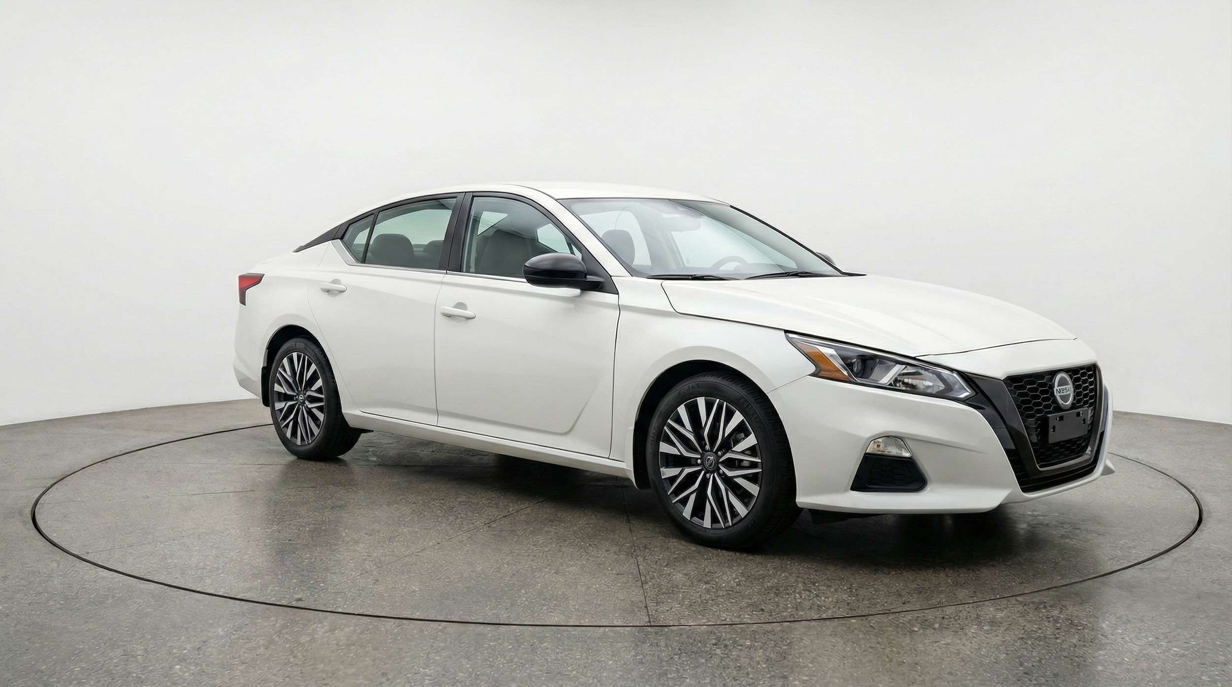 Thumbnail: 2025 Nissan Altima - 1