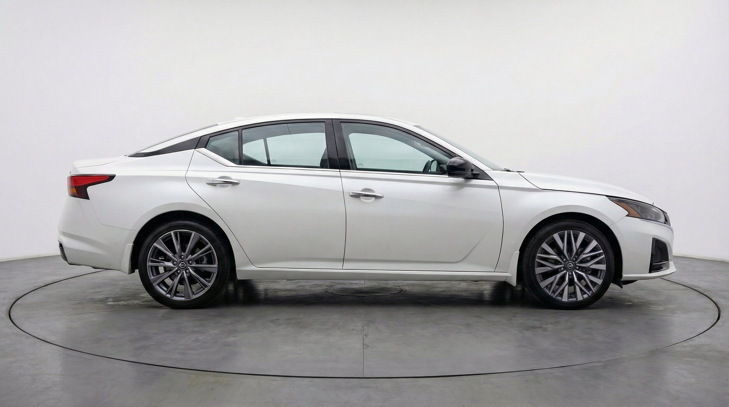 Thumbnail: 2025 Nissan Altima - 11