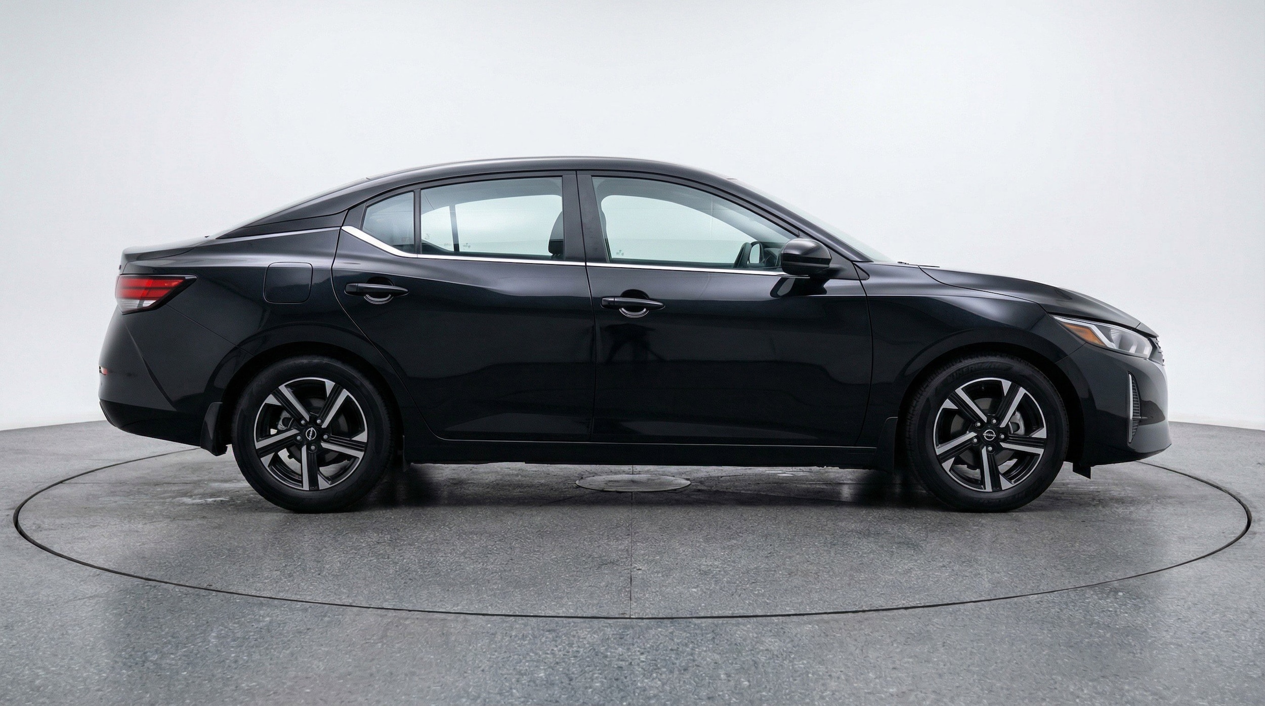 Thumbnail: 2025 Nissan Sentra - 11