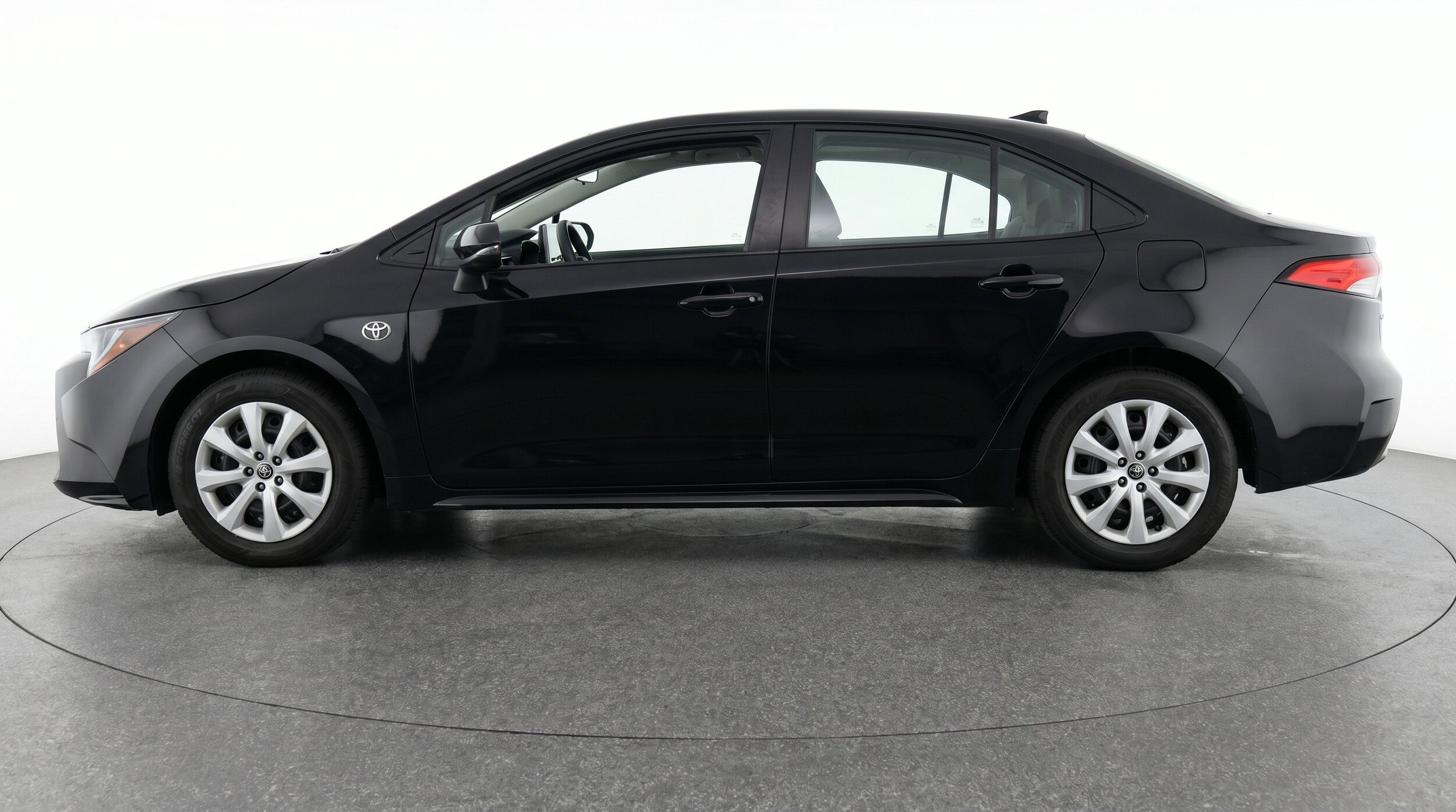 Thumbnail: 2025 Toyota Corolla - 5