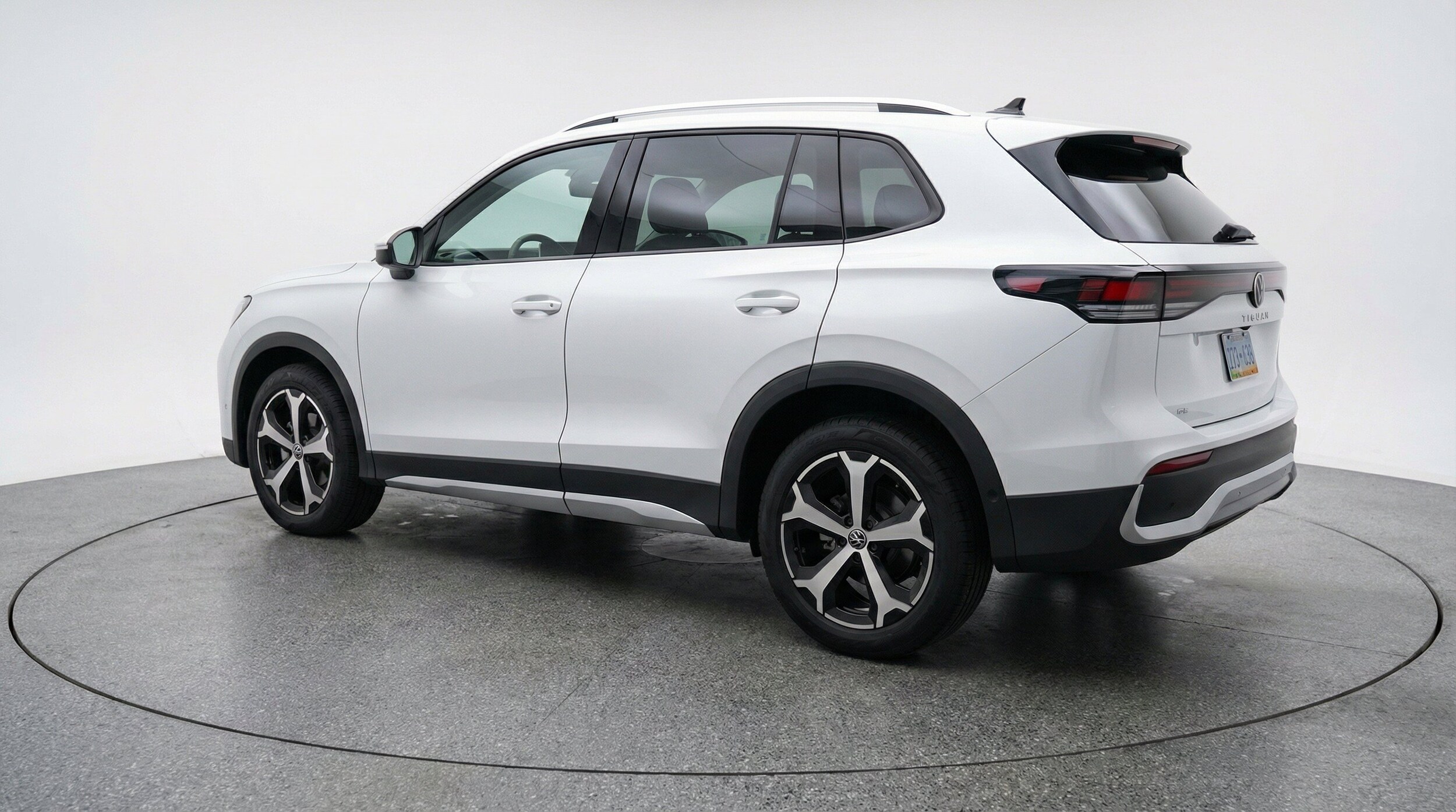 Thumbnail: 2026 Volkswagen Tiguan - 6