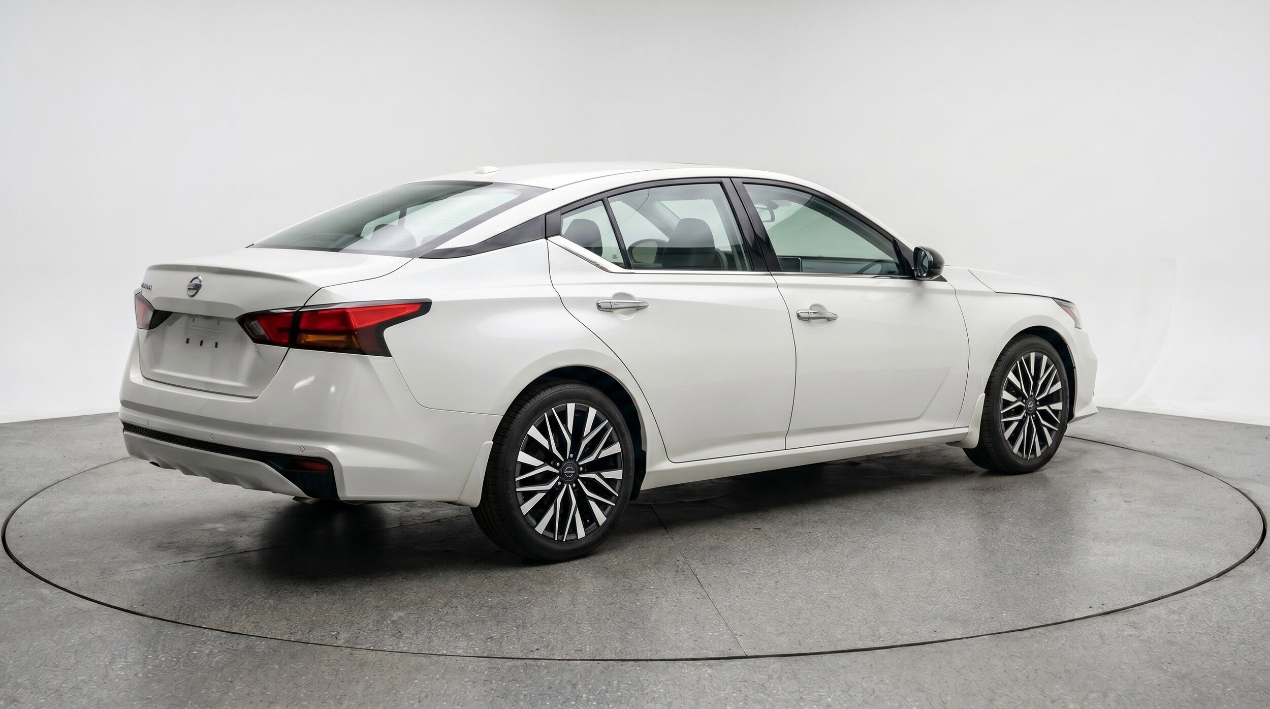 Thumbnail: 2025 Nissan Altima - 9