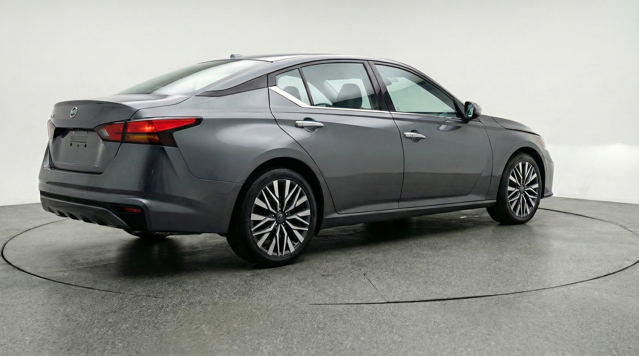 Thumbnail: 2025 Nissan Altima - 9