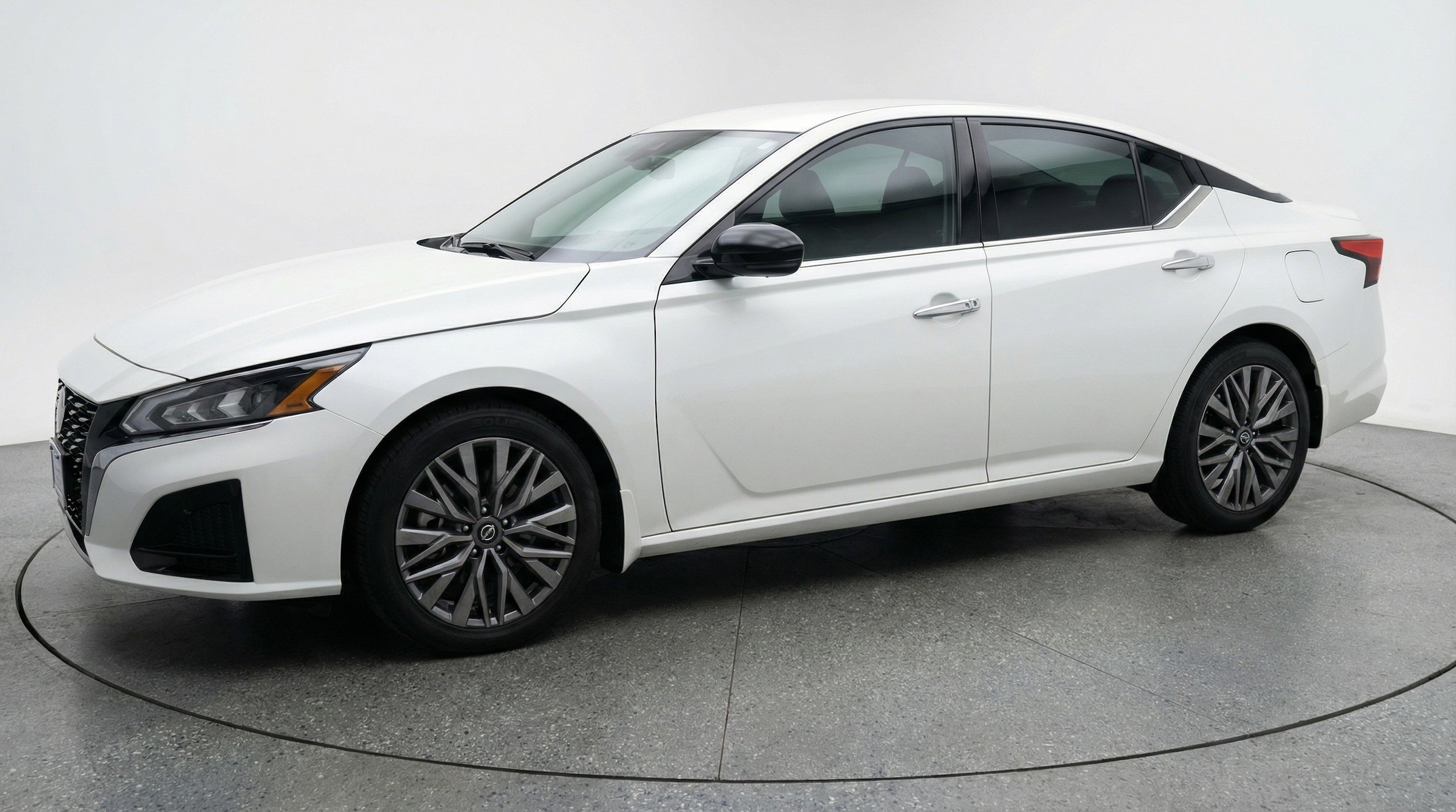 Thumbnail: 2025 Nissan Altima - 3