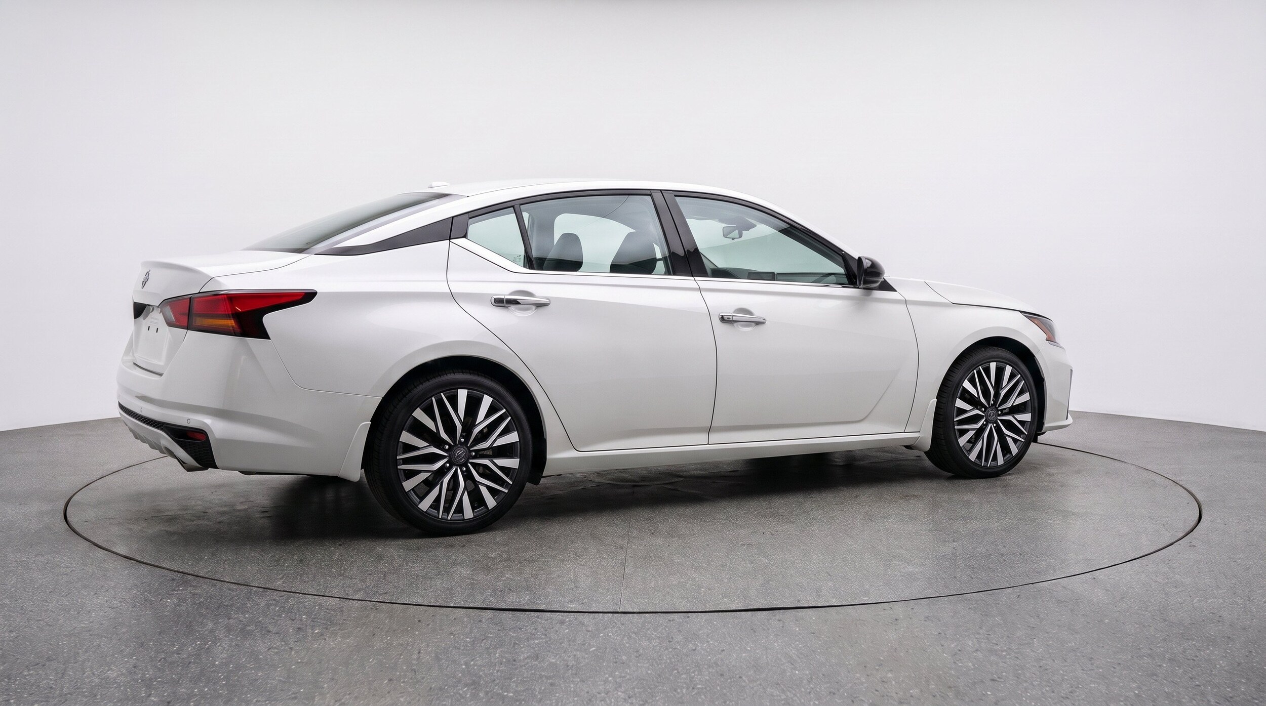 Thumbnail: 2025 Nissan Altima - 9