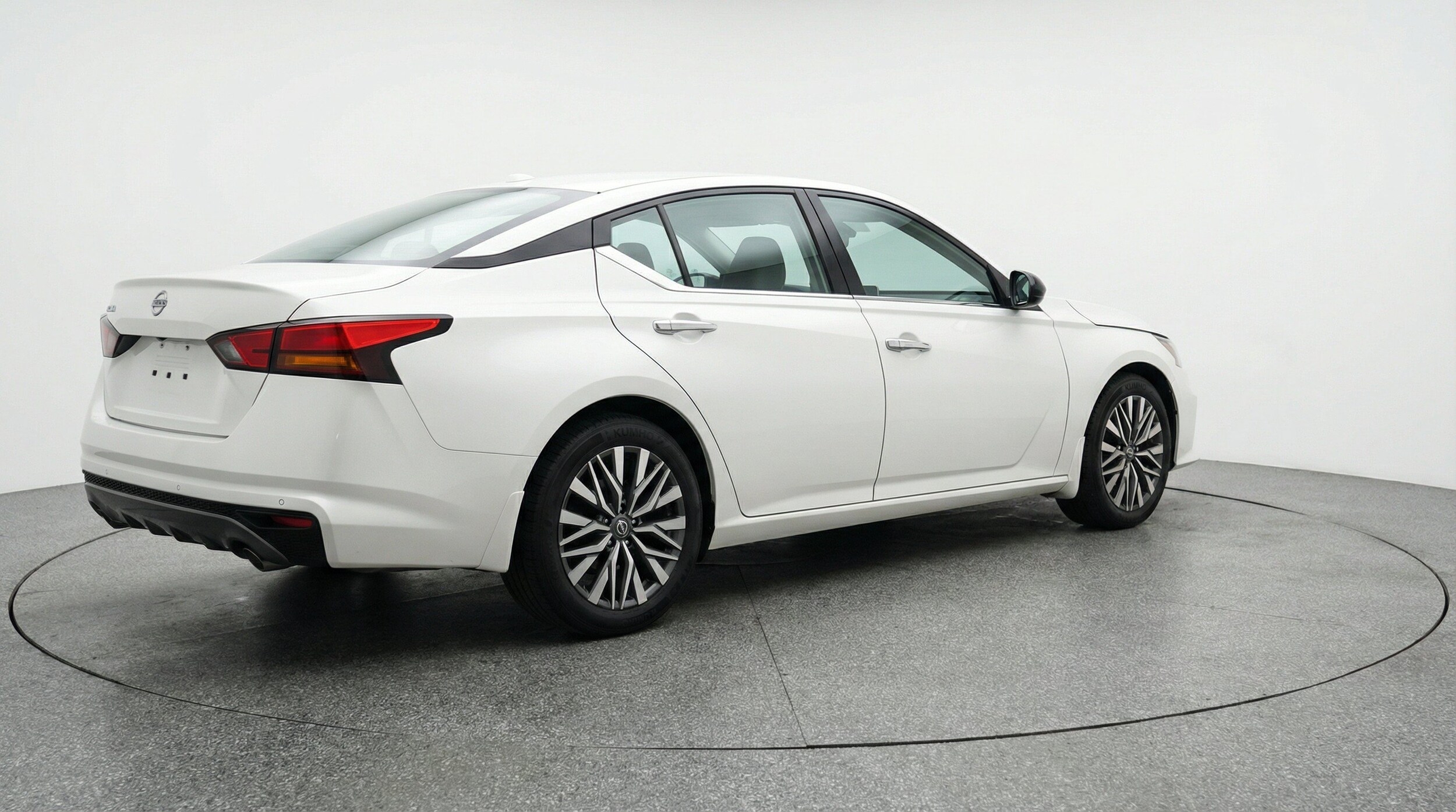 Thumbnail: 2025 Nissan Altima - 9