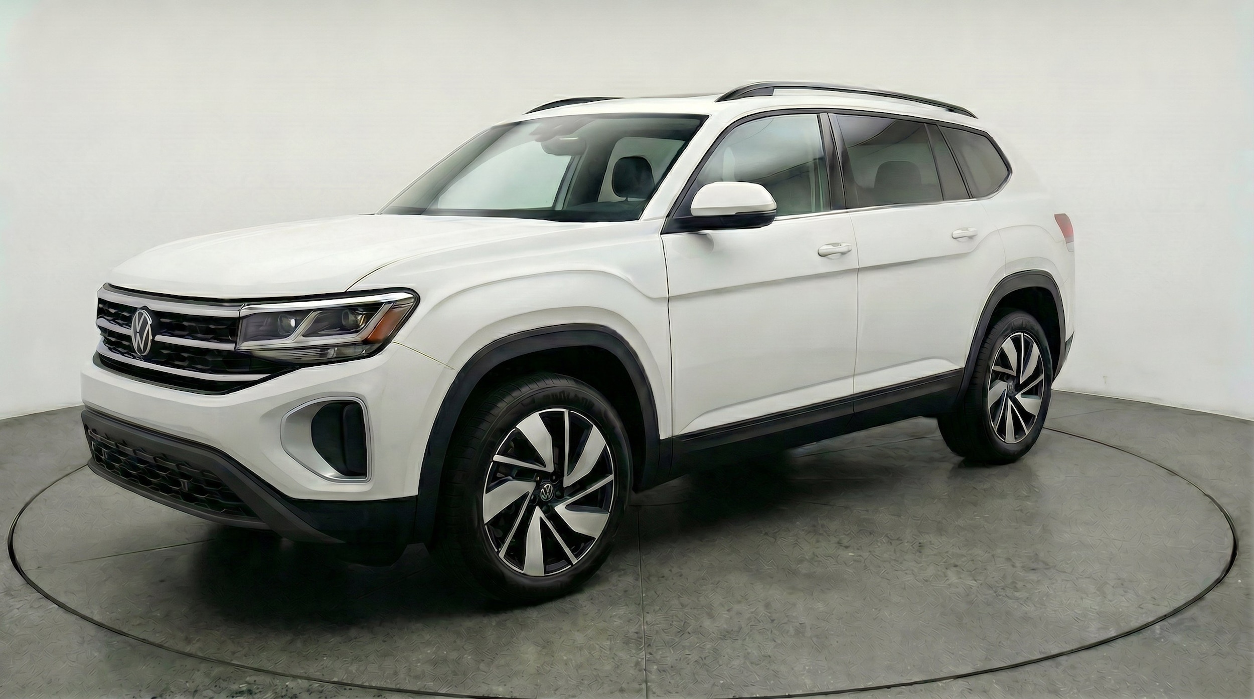 Thumbnail: 2026 Volkswagen Atlas - 3