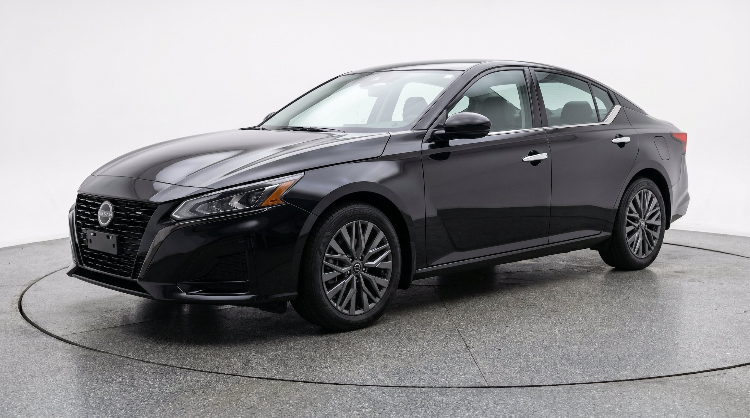 Thumbnail: 2025 Nissan Altima - 3