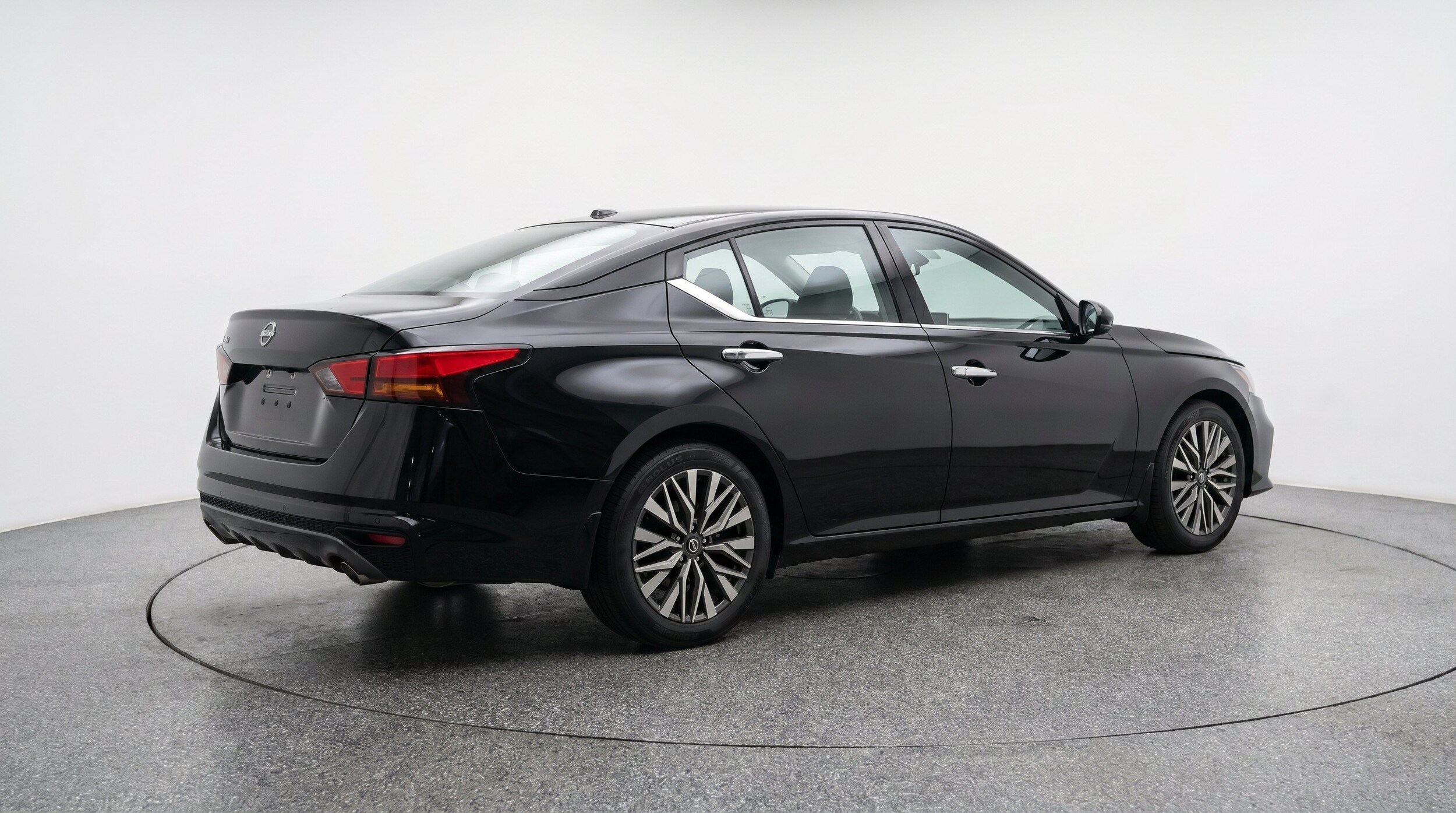 Thumbnail: 2025 Nissan Altima - 9