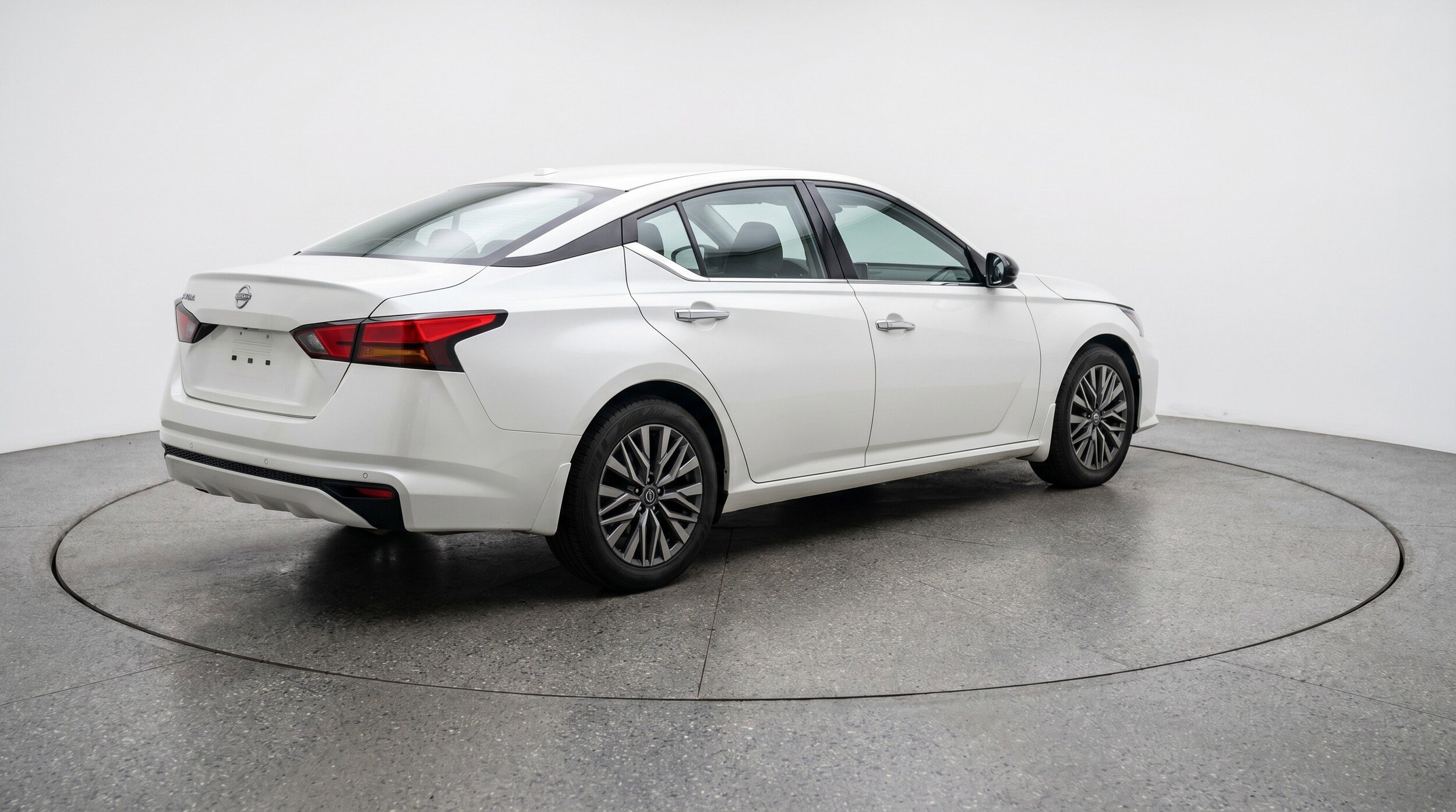 Thumbnail: 2025 Nissan Altima - 9