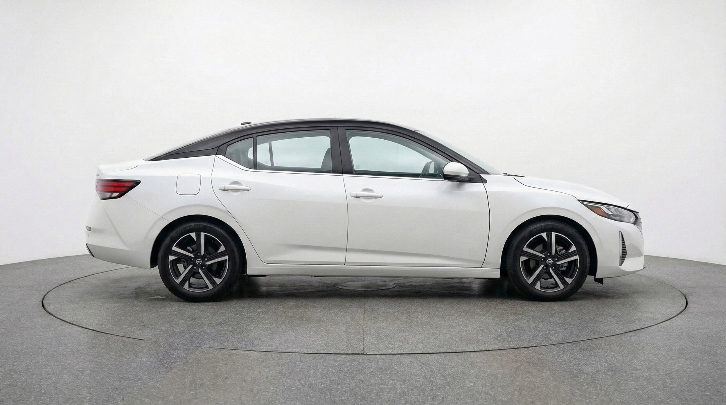 Thumbnail: 2025 Nissan Sentra - 11