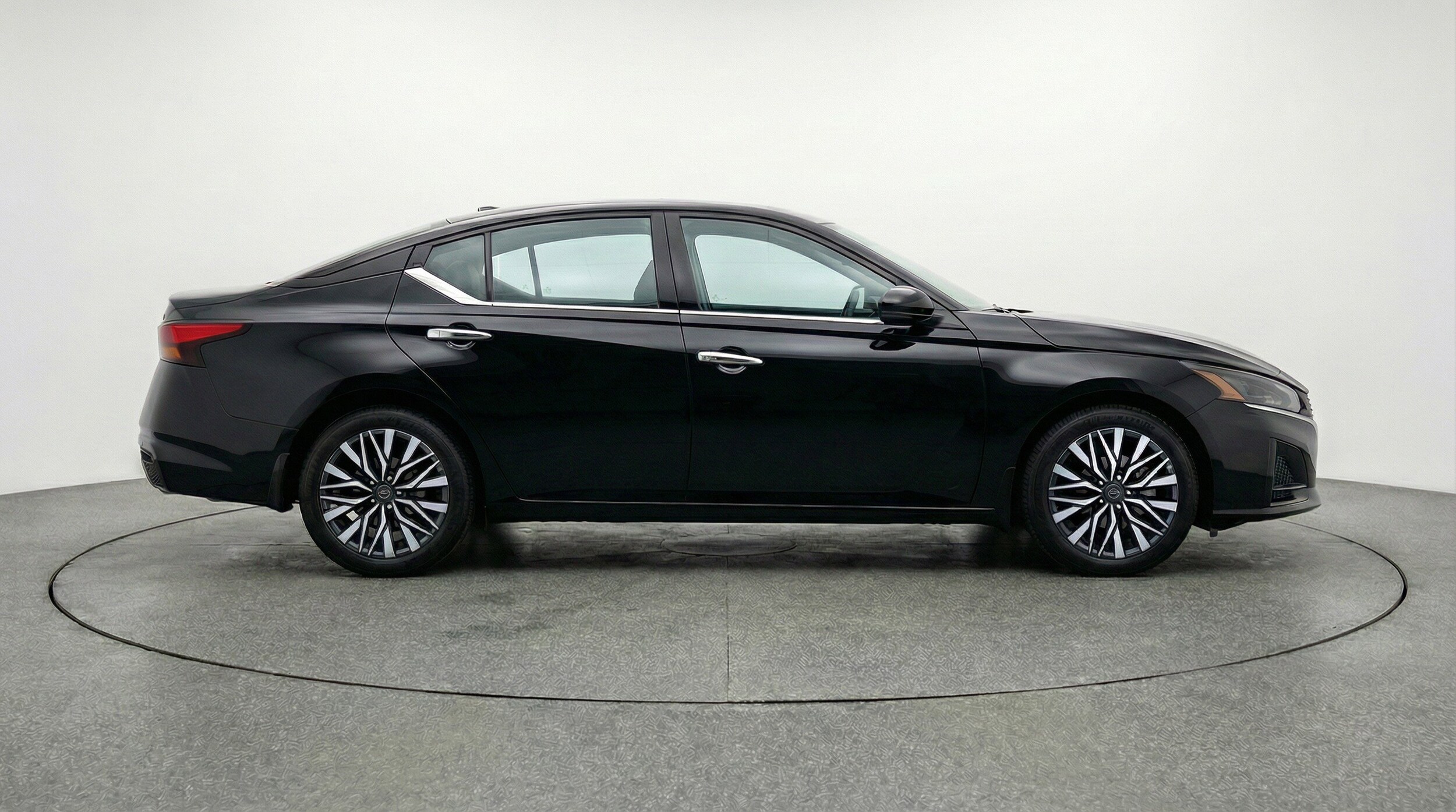 Thumbnail: 2025 Nissan Altima - 11